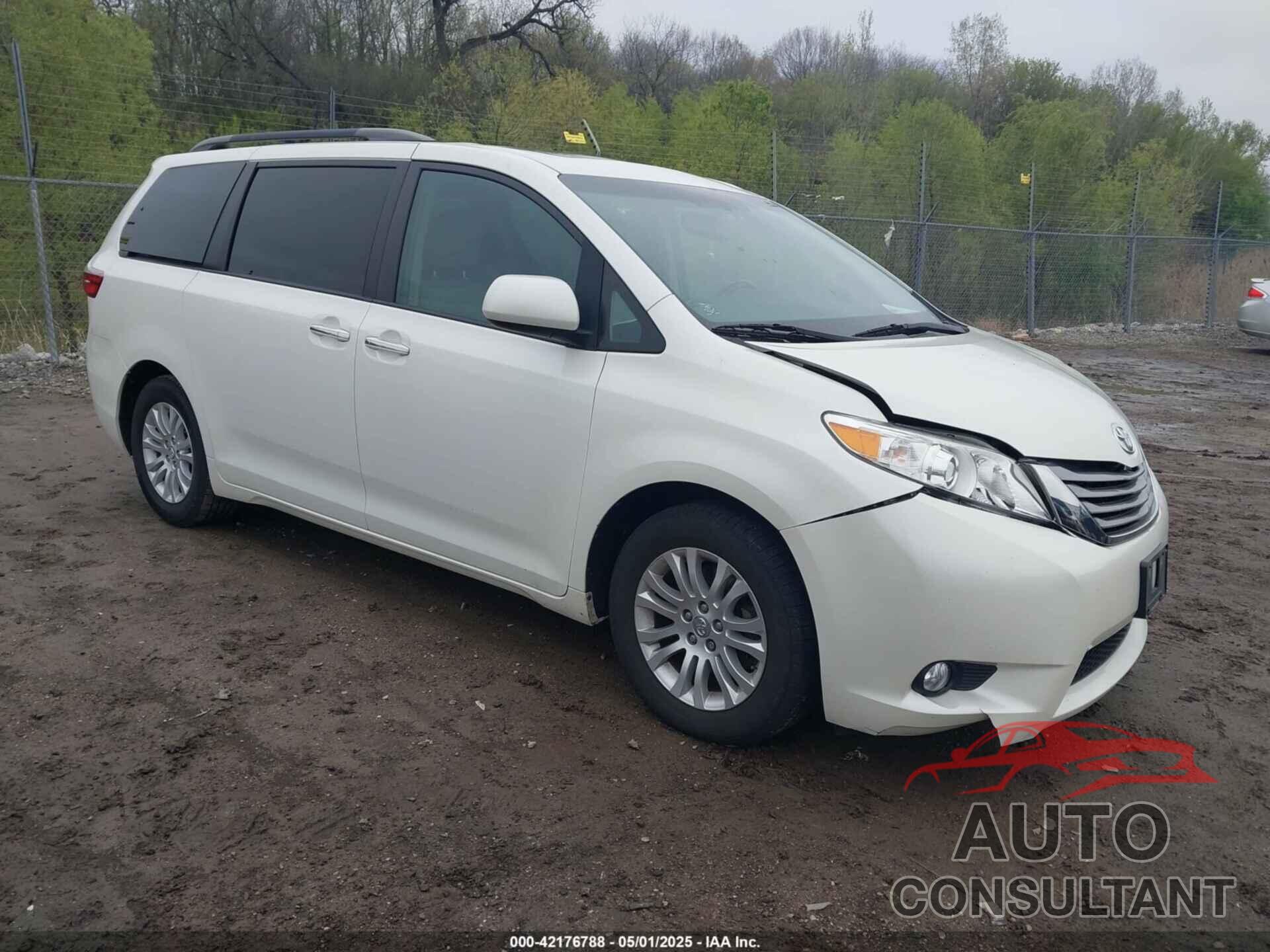 TOYOTA SIENNA 2017 - 5TDYZ3DC5HS864503