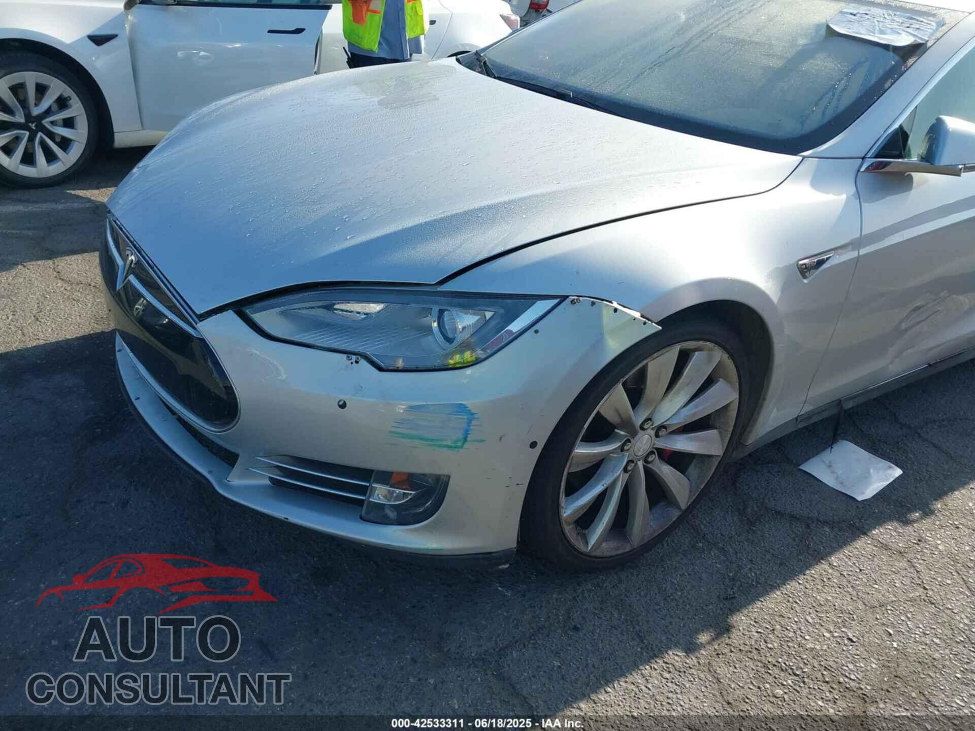 TESLA MODEL S 2015 - 5YJSA1H2XFFP75434