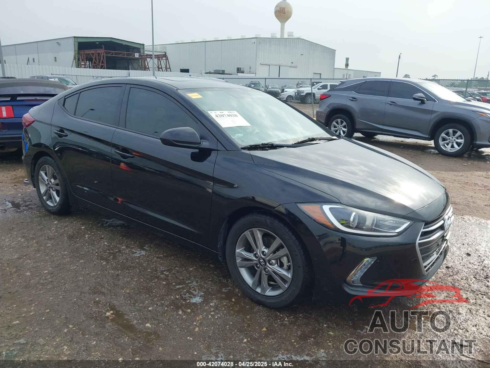 HYUNDAI ELANTRA 2018 - KMHD84LF0JU678013