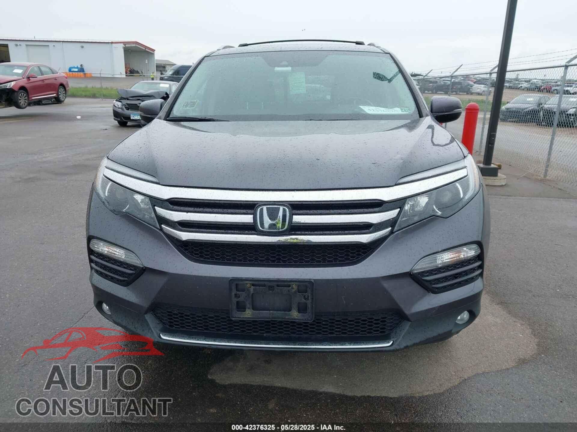 HONDA PILOT 2017 - 5FNYF6H95HB093151