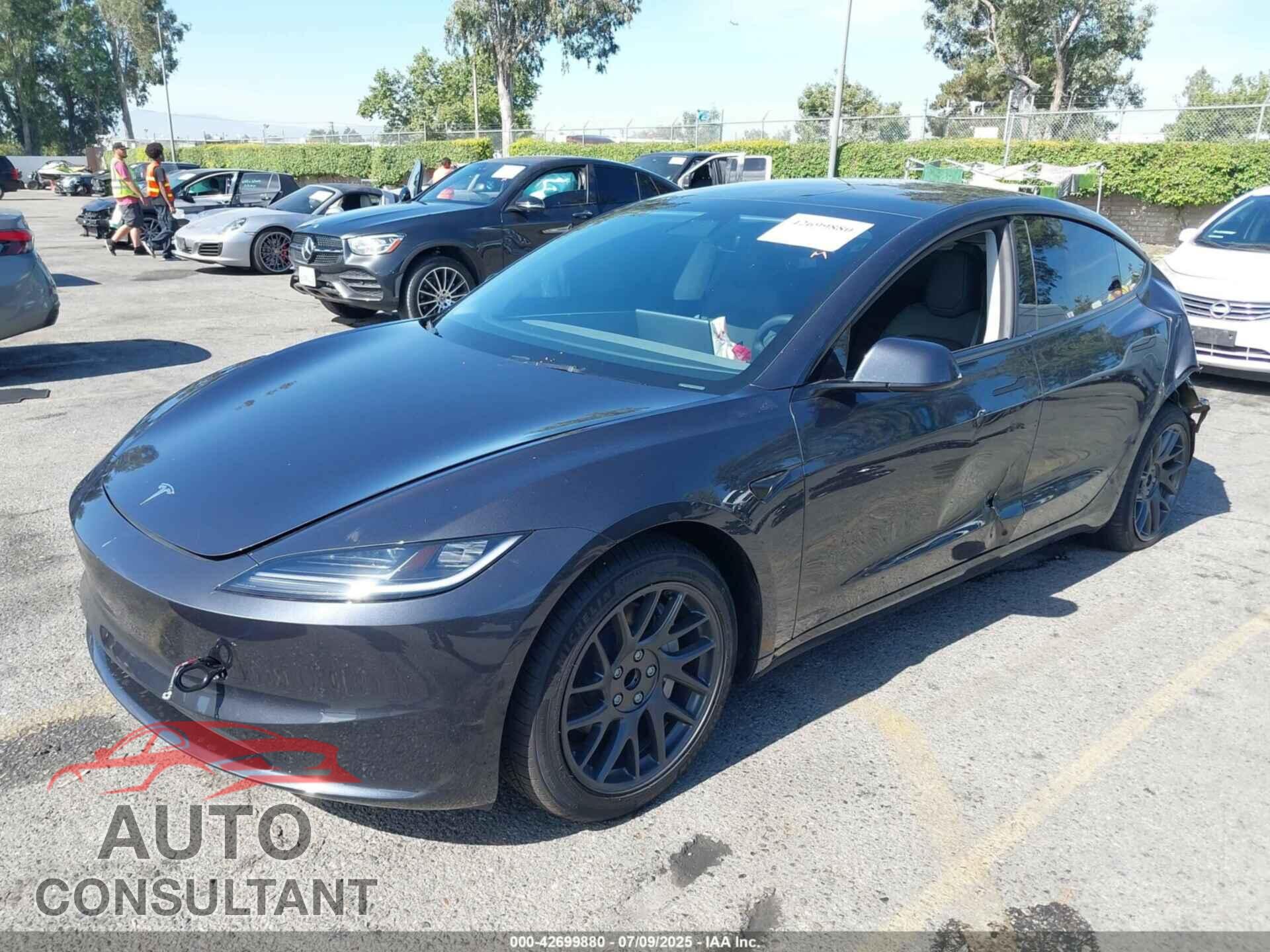 TESLA MODEL 3 2025 - 5YJ3E1EA1SF039478