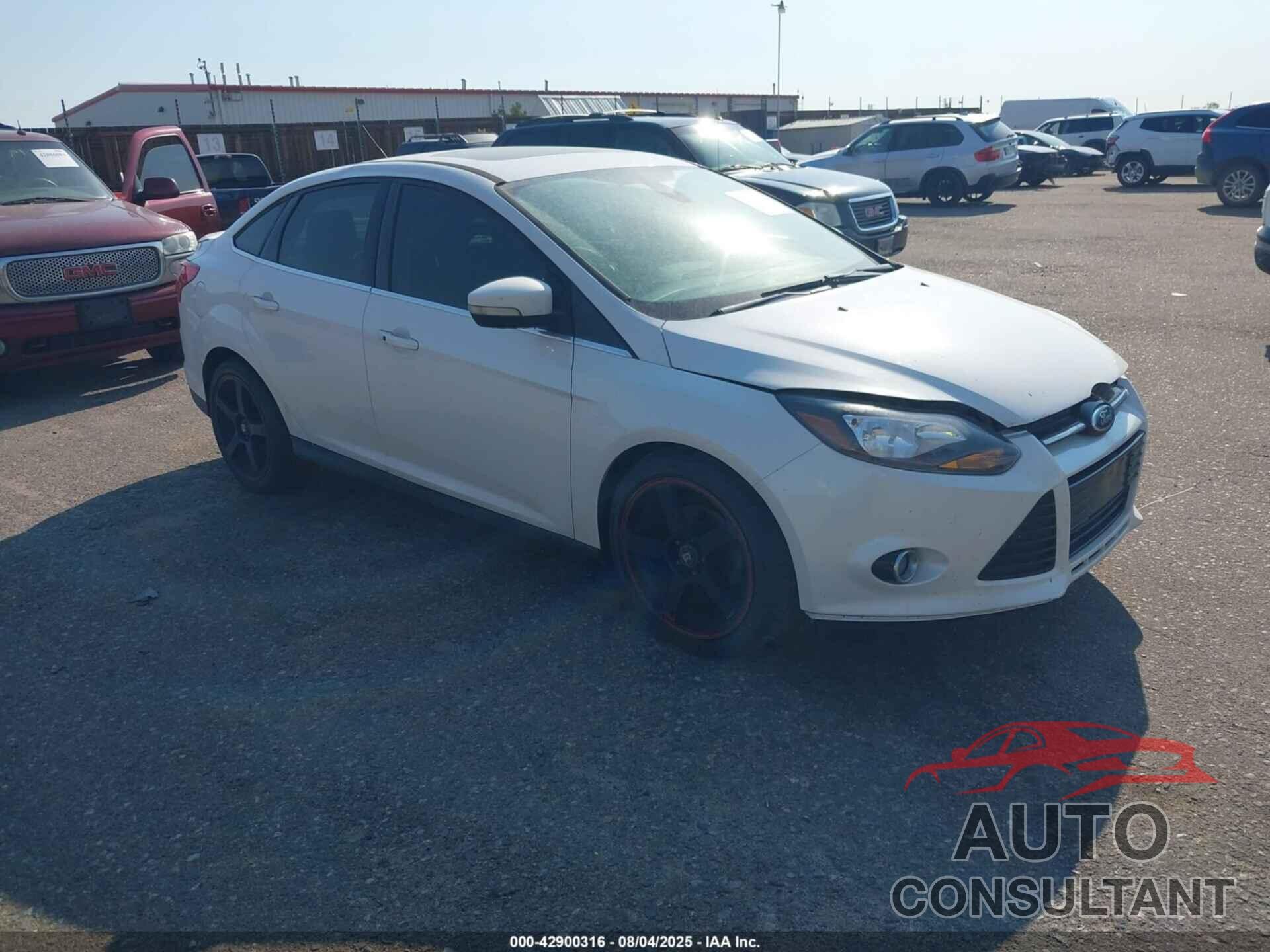FORD FOCUS 2012 - 1FAHP3J26CL313465