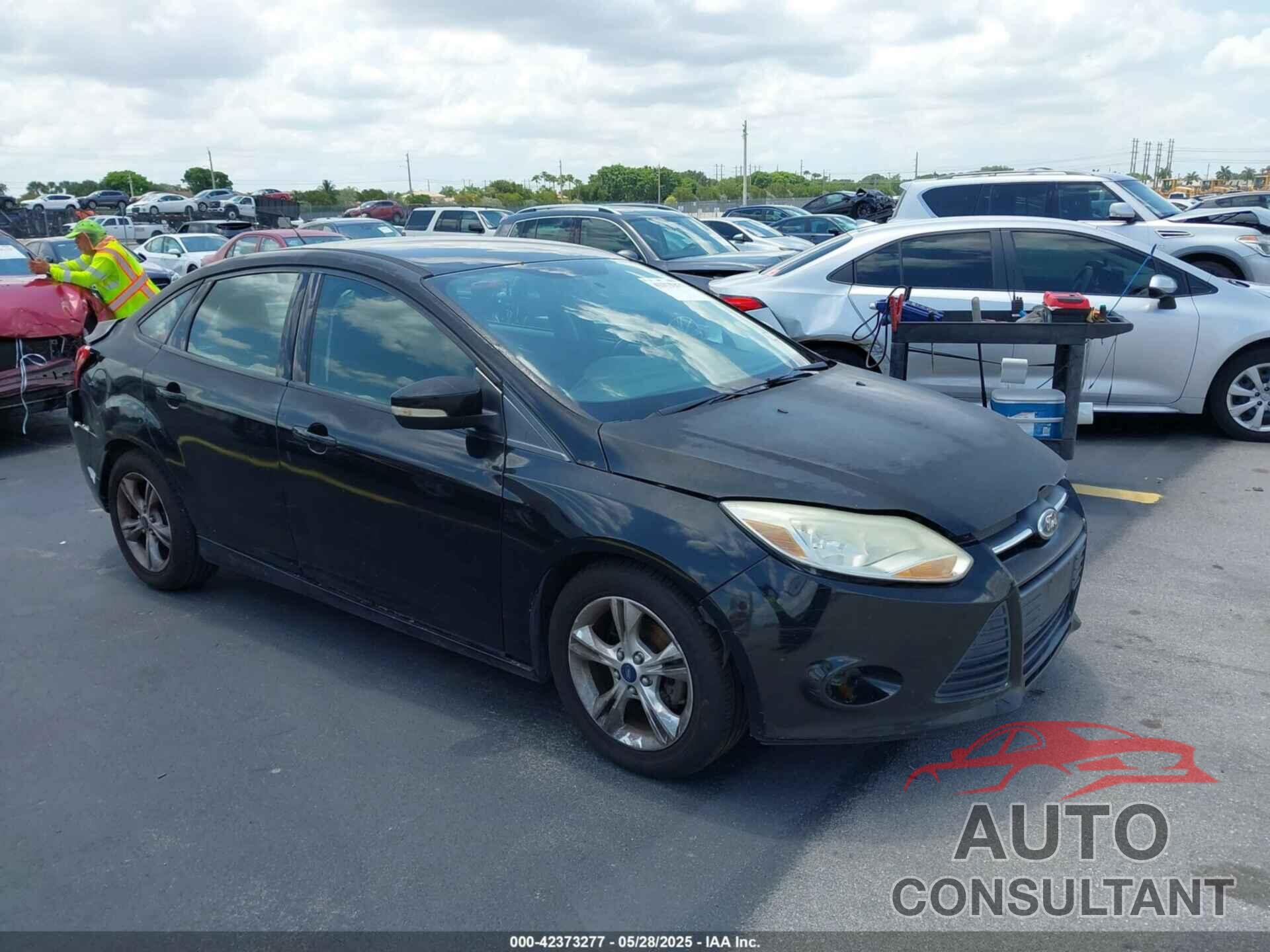 FORD FOCUS 2014 - 1FADP3F2XEL321742