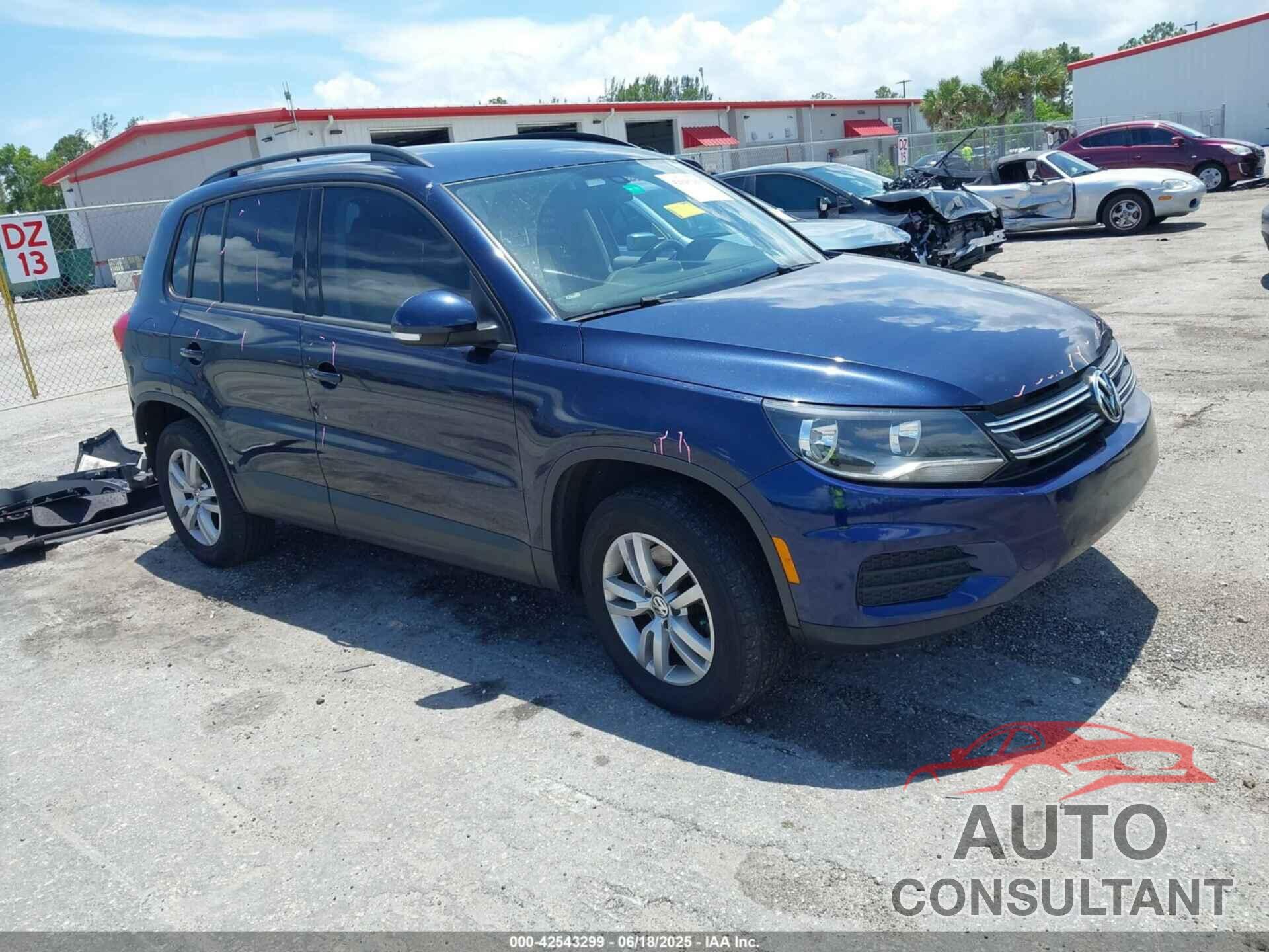 VOLKSWAGEN TIGUAN 2016 - WVGAV7AX5GW600784