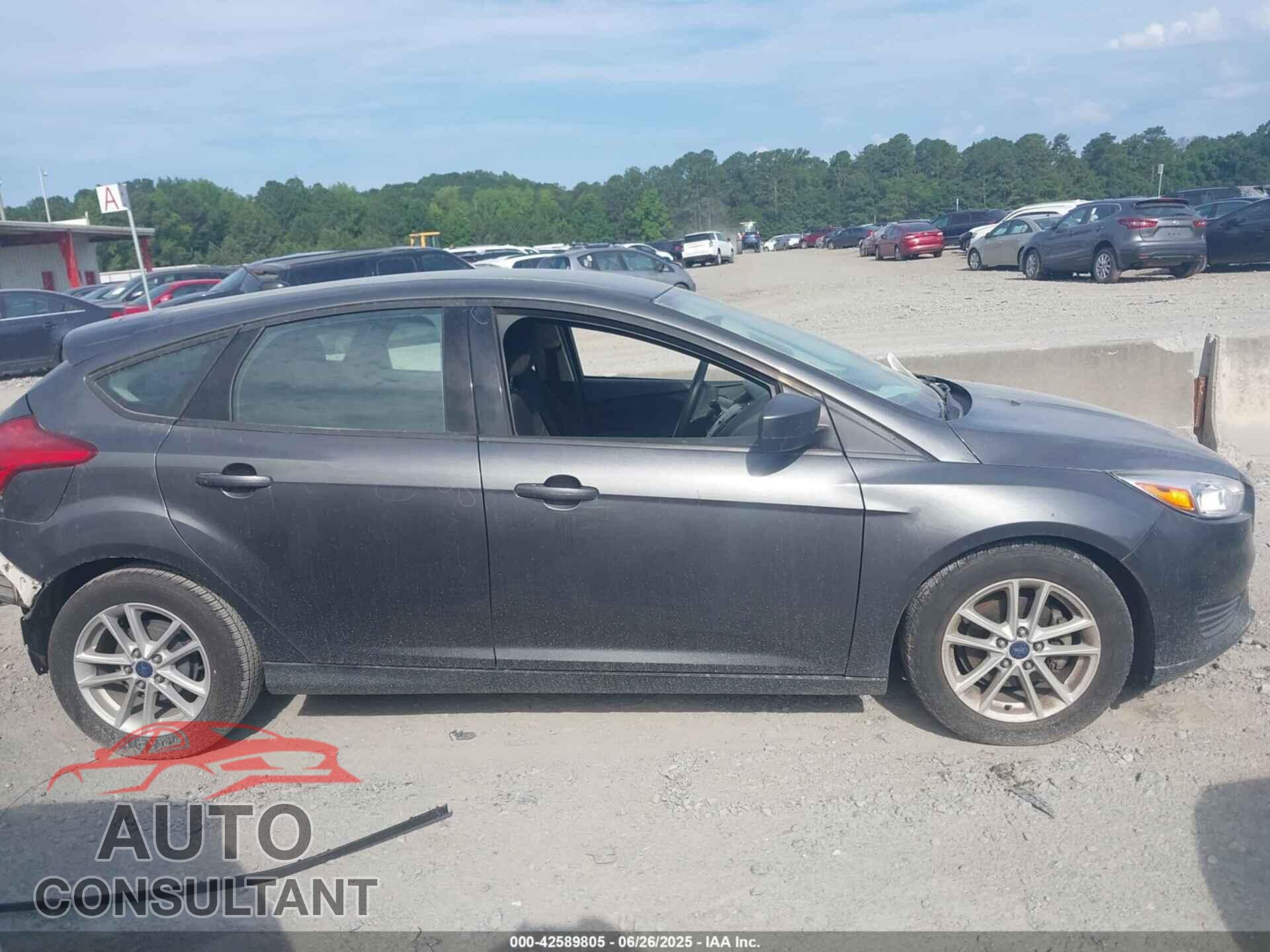 FORD FOCUS 2018 - 1FADP3K25JL221113