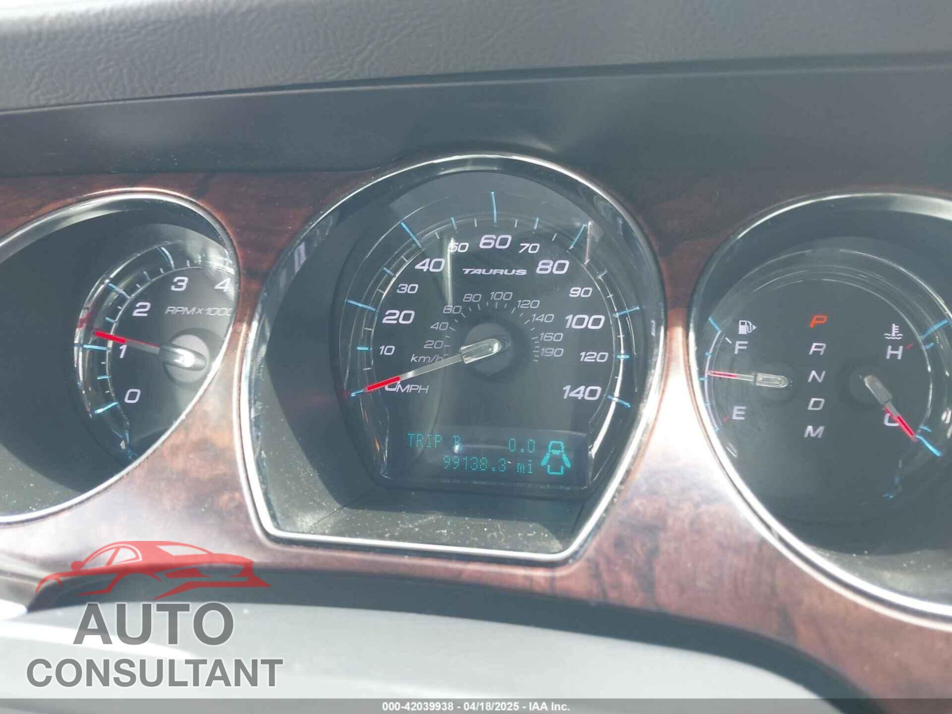 FORD TAURUS 2011 - 1FAHP2FW3BG131025