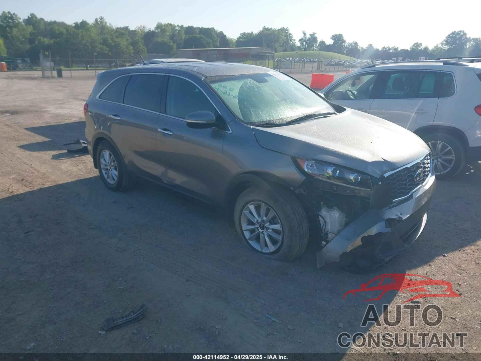 KIA SORENTO 2019 - 5XYPG4A38KG506389
