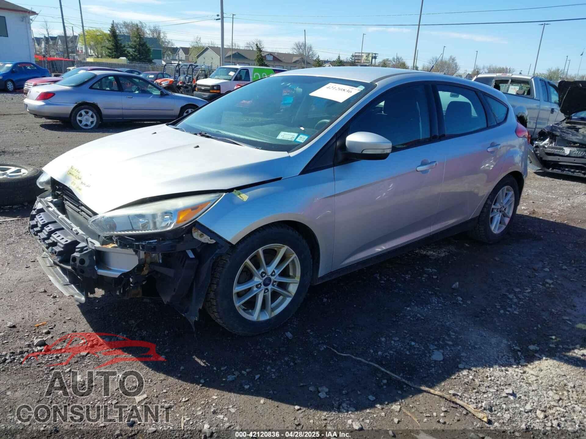 FORD FOCUS 2015 - 1FADP3K27FL249390
