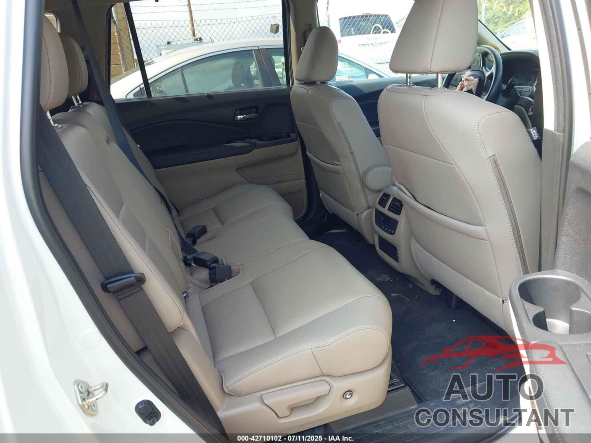 HONDA PILOT 2020 - 5FNYF6H56LB058513