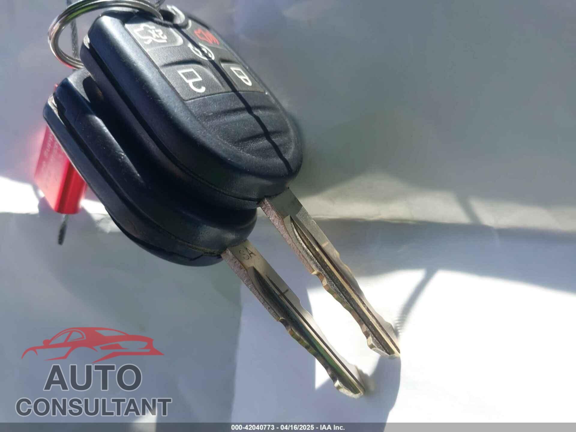 FORD TAURUS 2013 - 1FAHP2E88DG105557