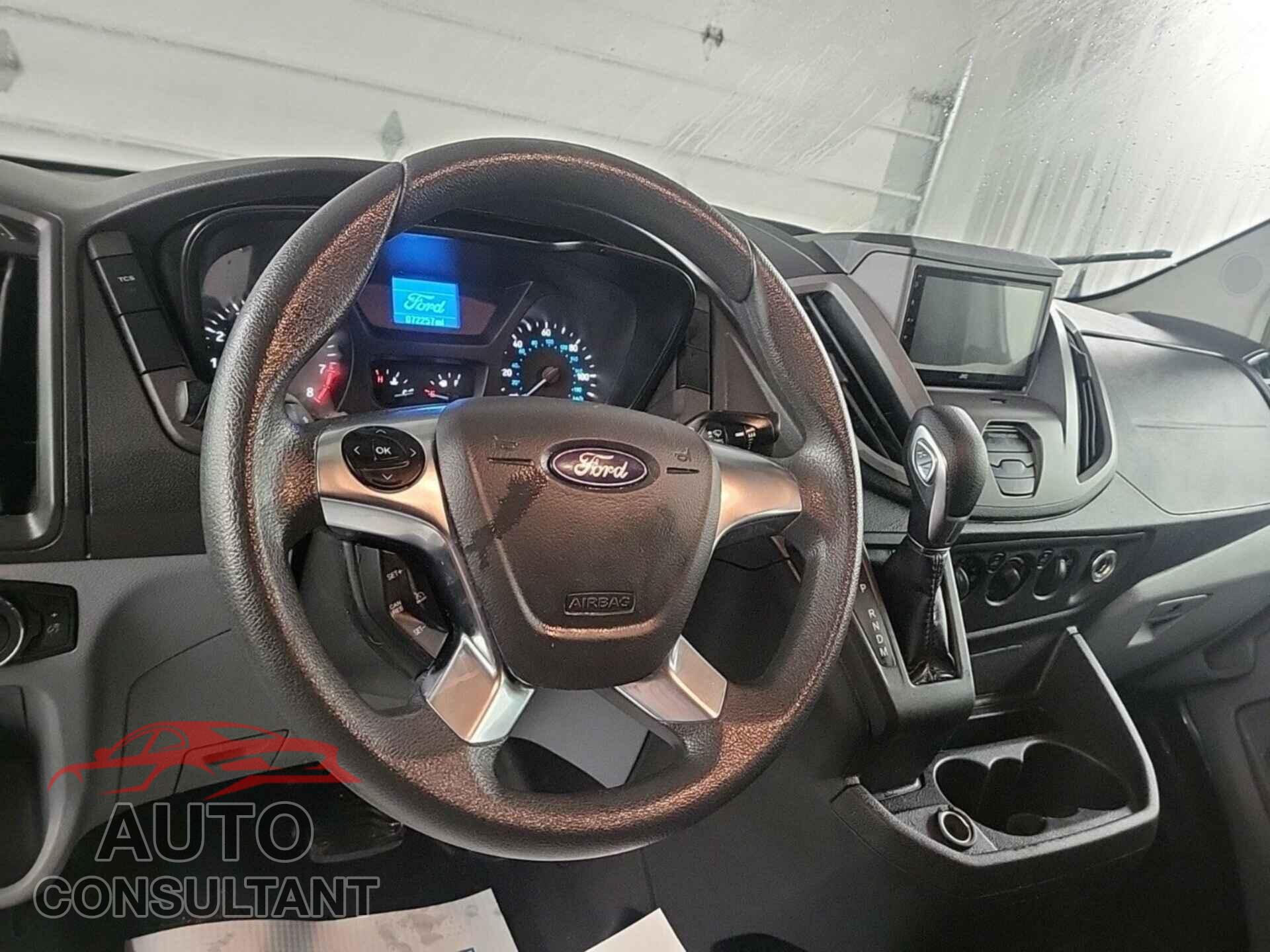 FORD TRANSIT 2019 - 1FTYR1YM2KKB51144