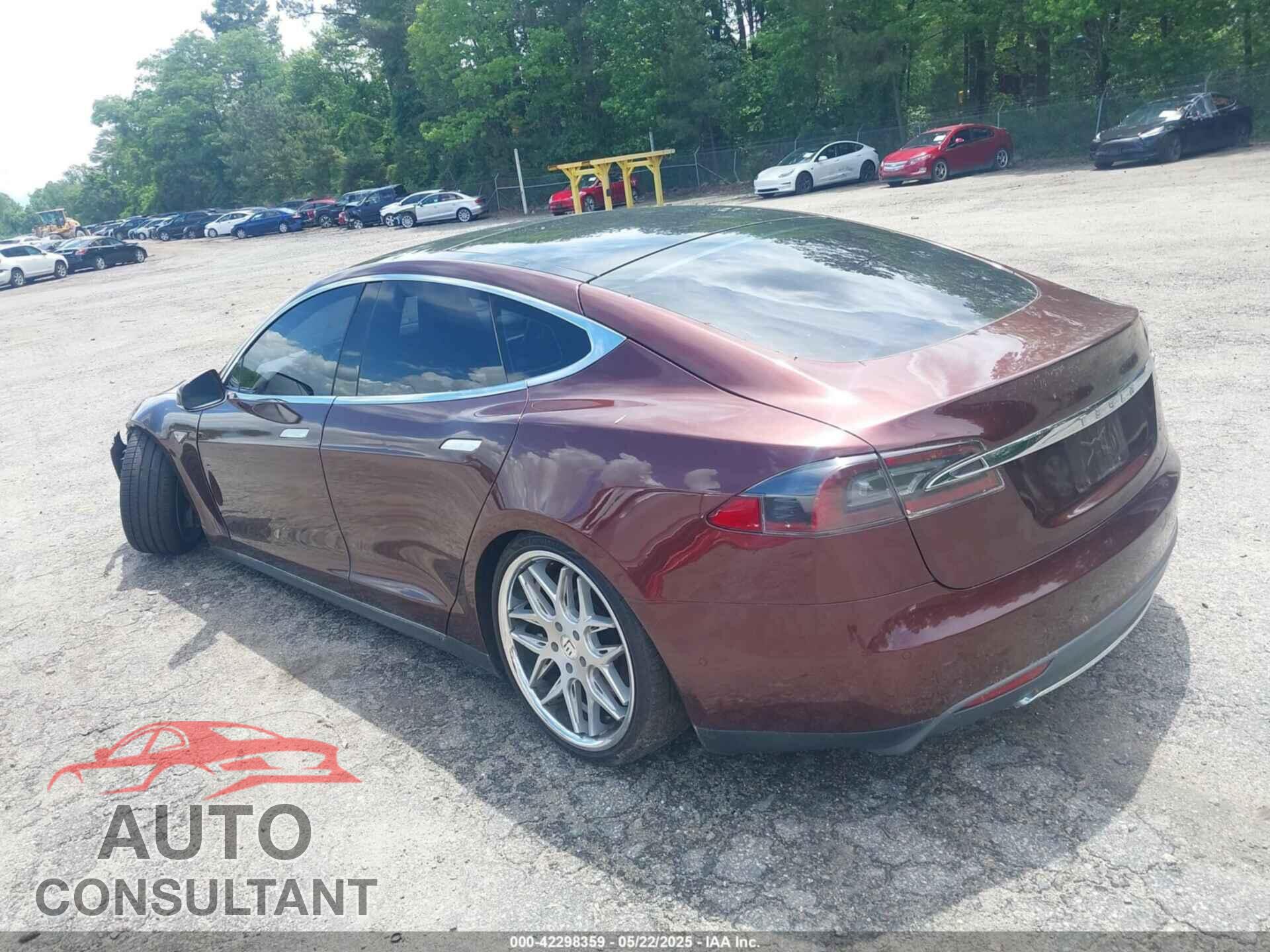 TESLA MODEL S 2015 - 5YJSA1H29FF096805