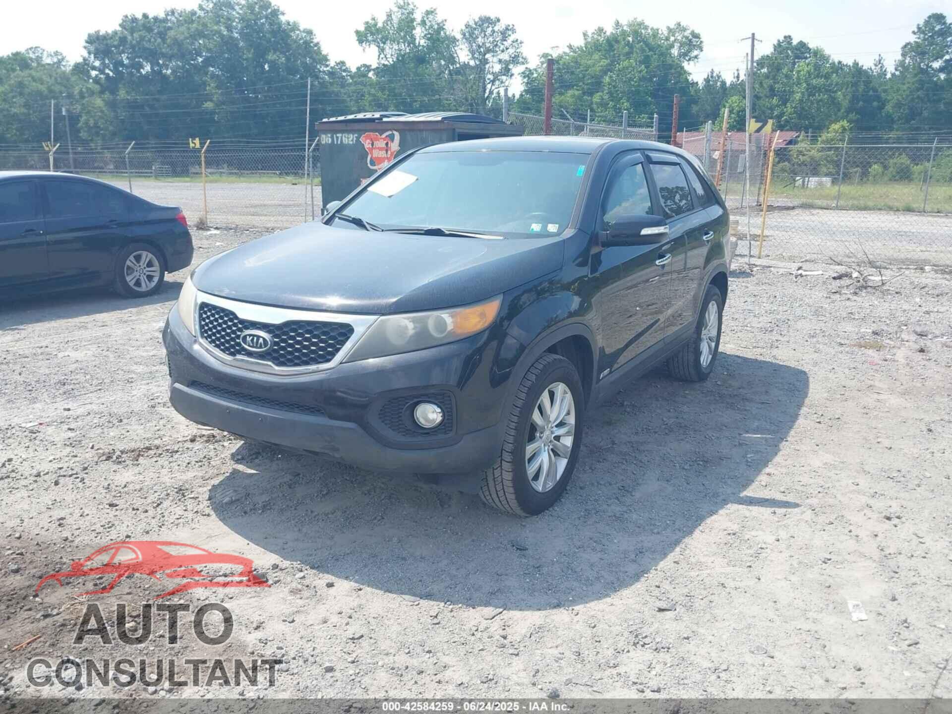 KIA SORENTO 2011 - 5XYKUCA16BG028811
