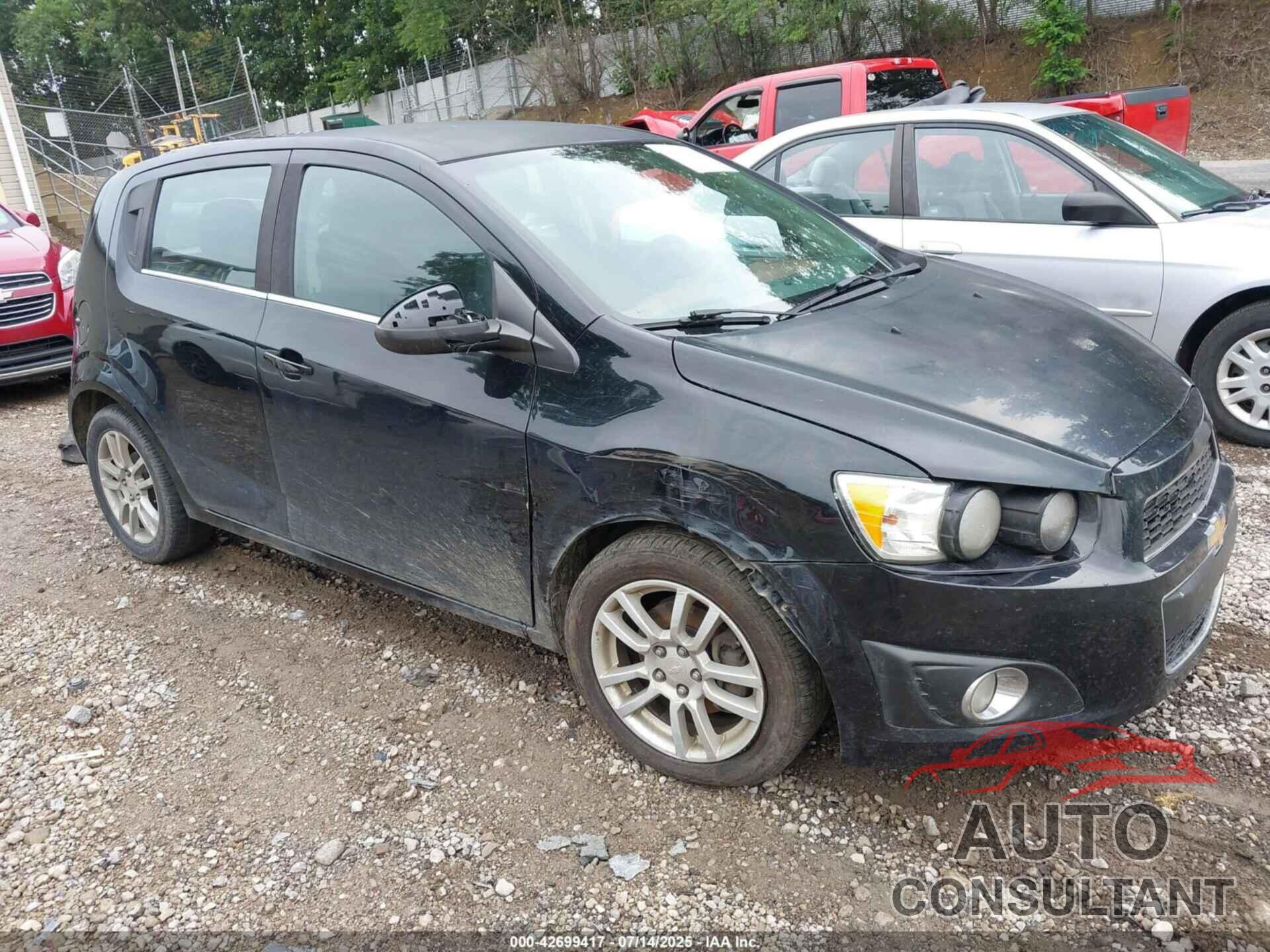 CHEVROLET SONIC 2012 - 1G1JC6SH2C4148366
