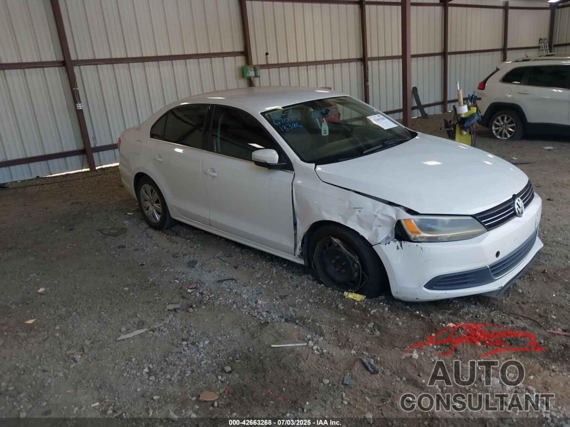 VOLKSWAGEN JETTA 2013 - 3VWDP7AJ9DM215602