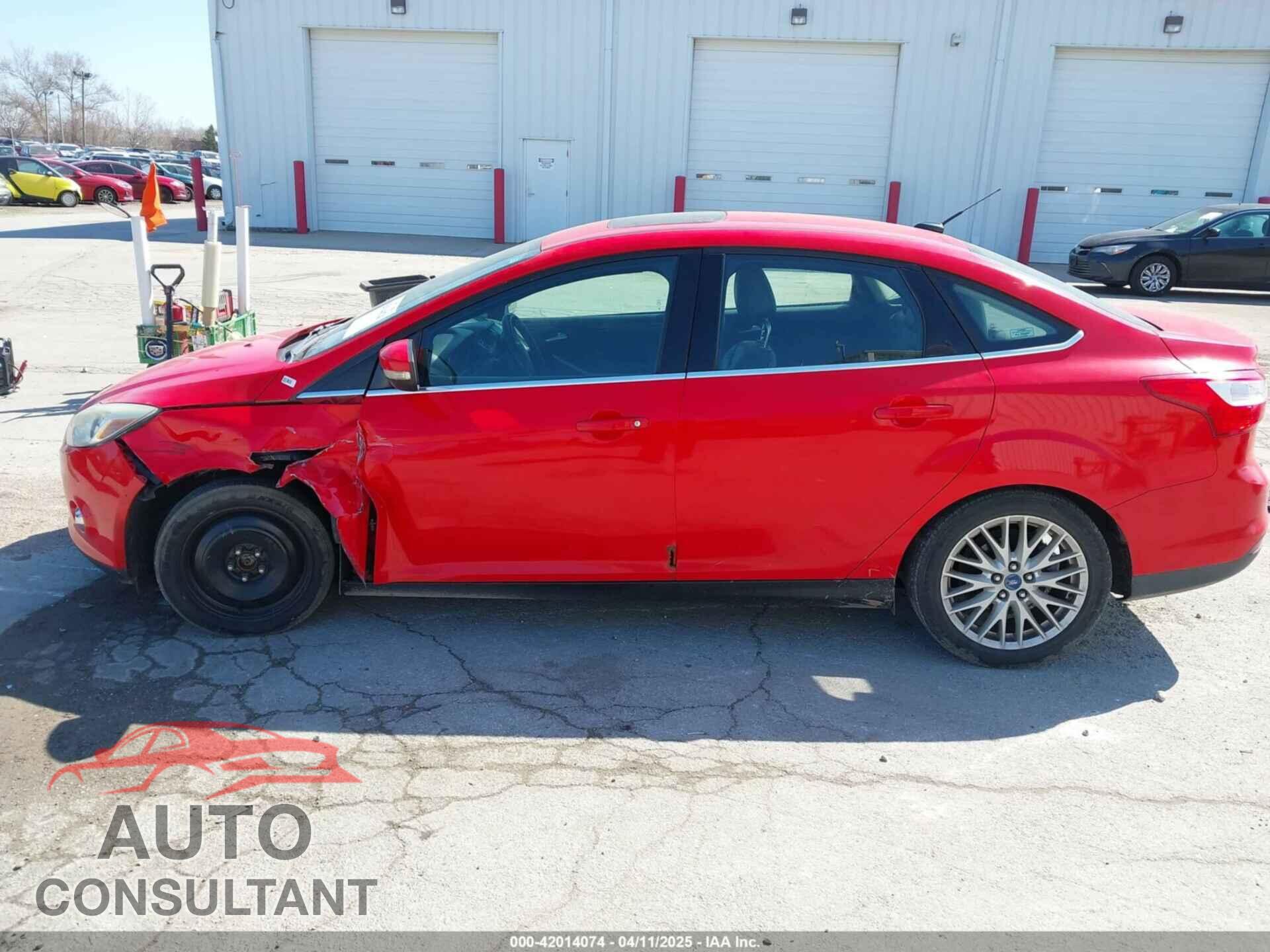FORD FOCUS 2012 - 1FAHP3H28CL191455