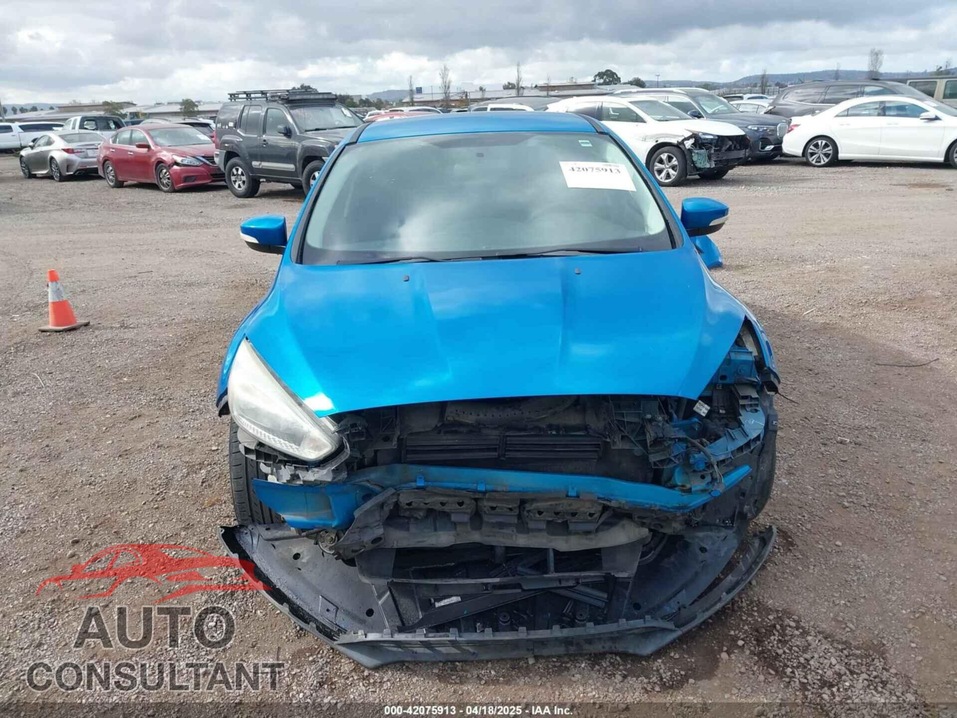 FORD FOCUS 2016 - 1FADP3F22GL282910