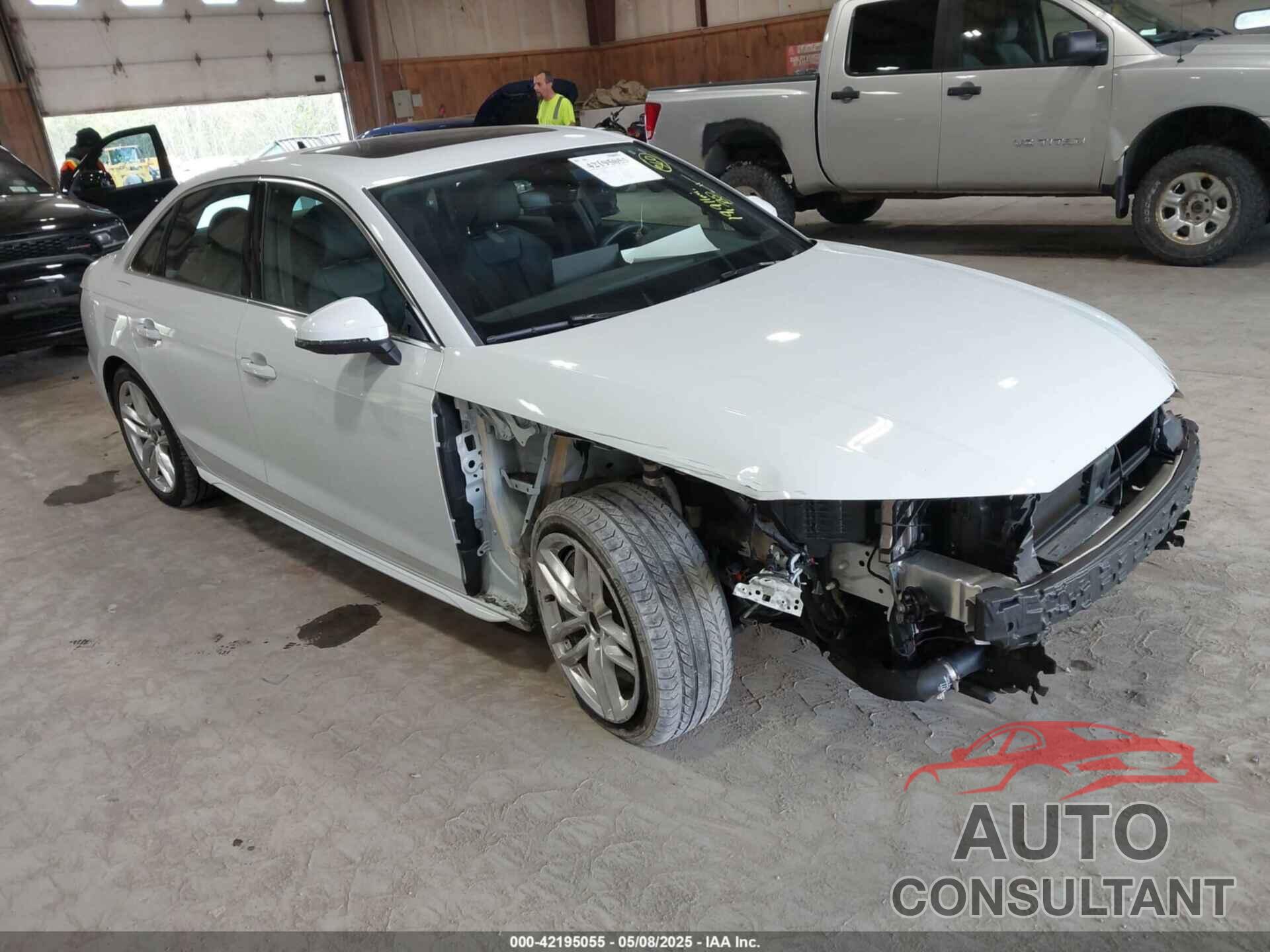 AUDI A4 2023 - WAUEAAF48PN008070