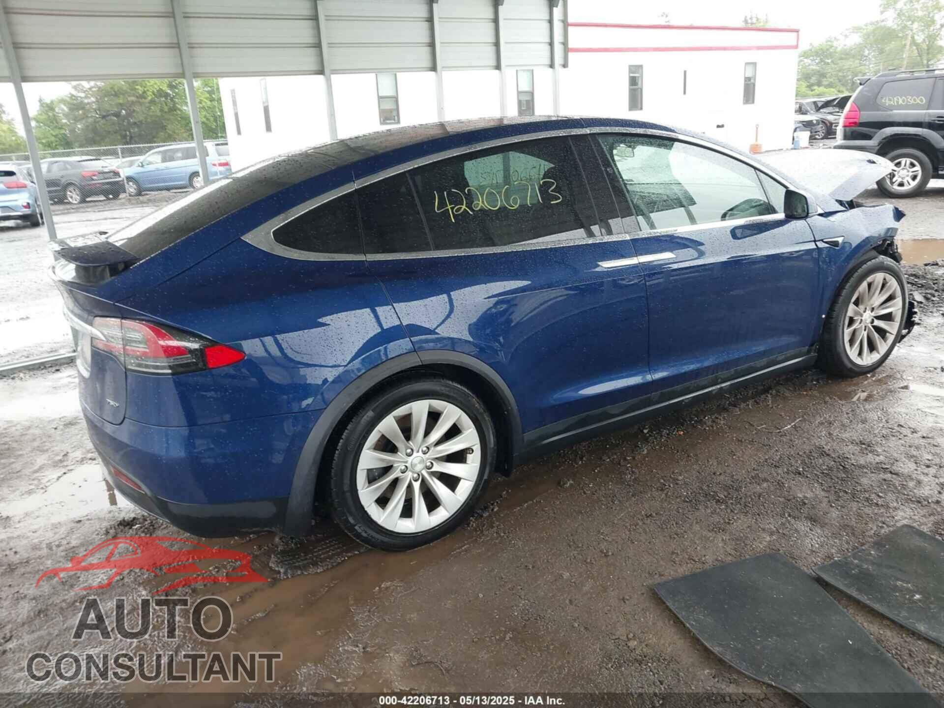 TESLA MODEL X 2017 - 5YJXCDE24HF077183