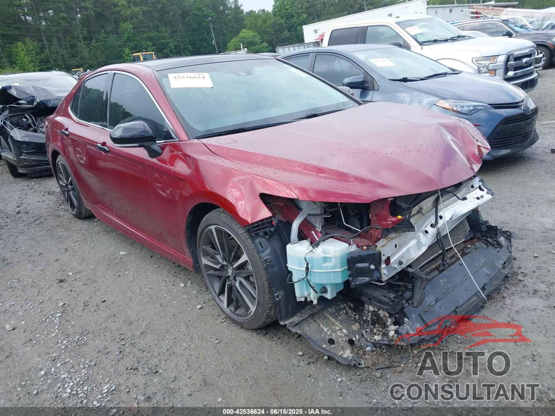 TOYOTA CAMRY 2018 - 4T1B61HK0JU531644