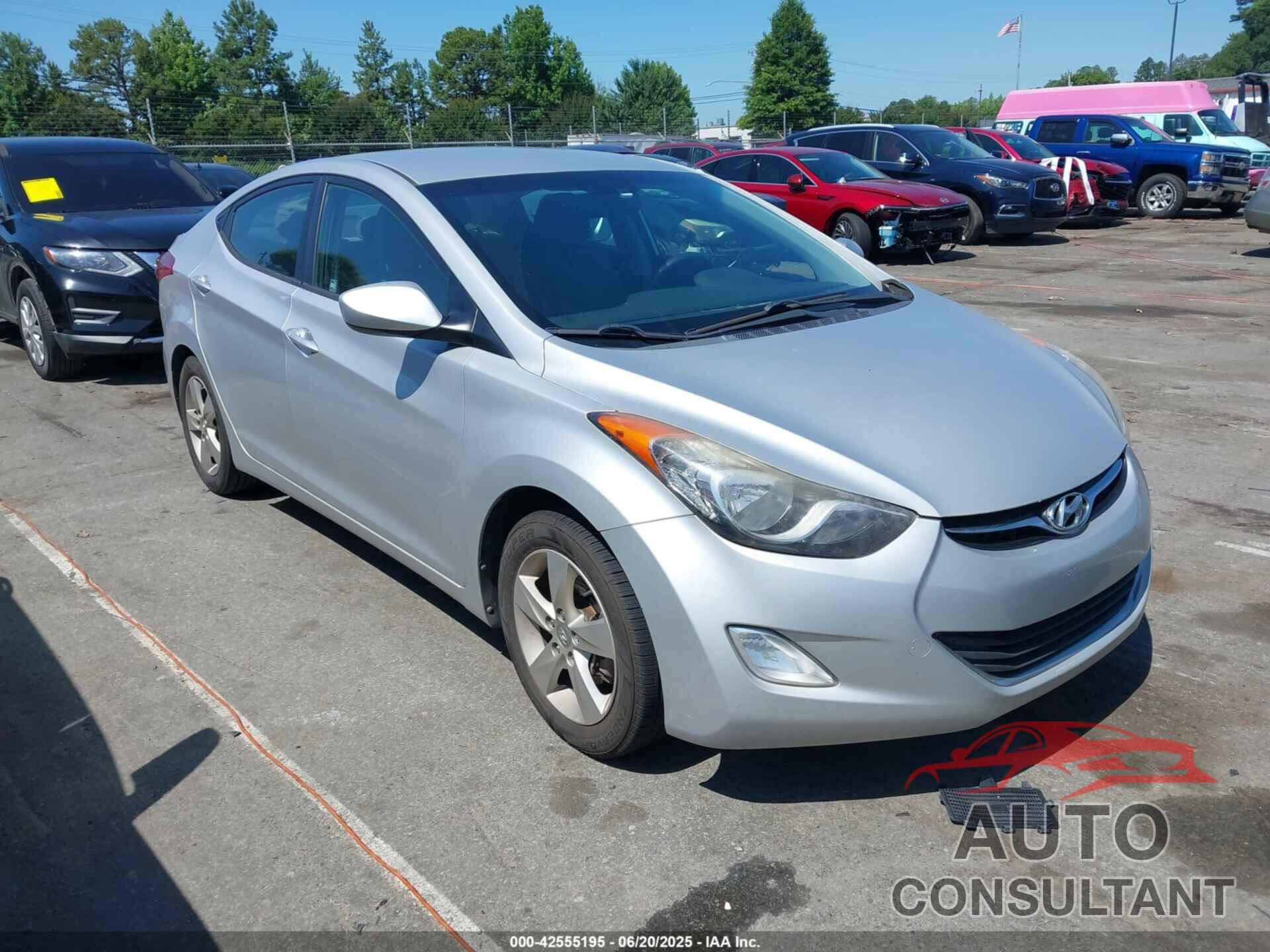 HYUNDAI ELANTRA 2013 - KMHDH4AE7DU533369