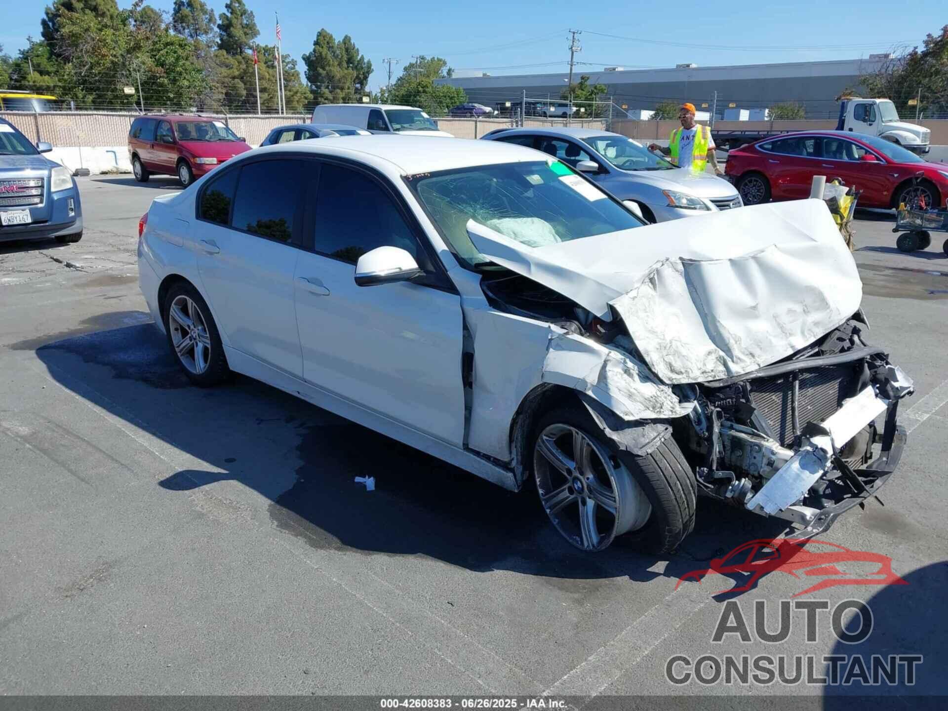 BMW 320I 2015 - WBA3B1G56FNT04702