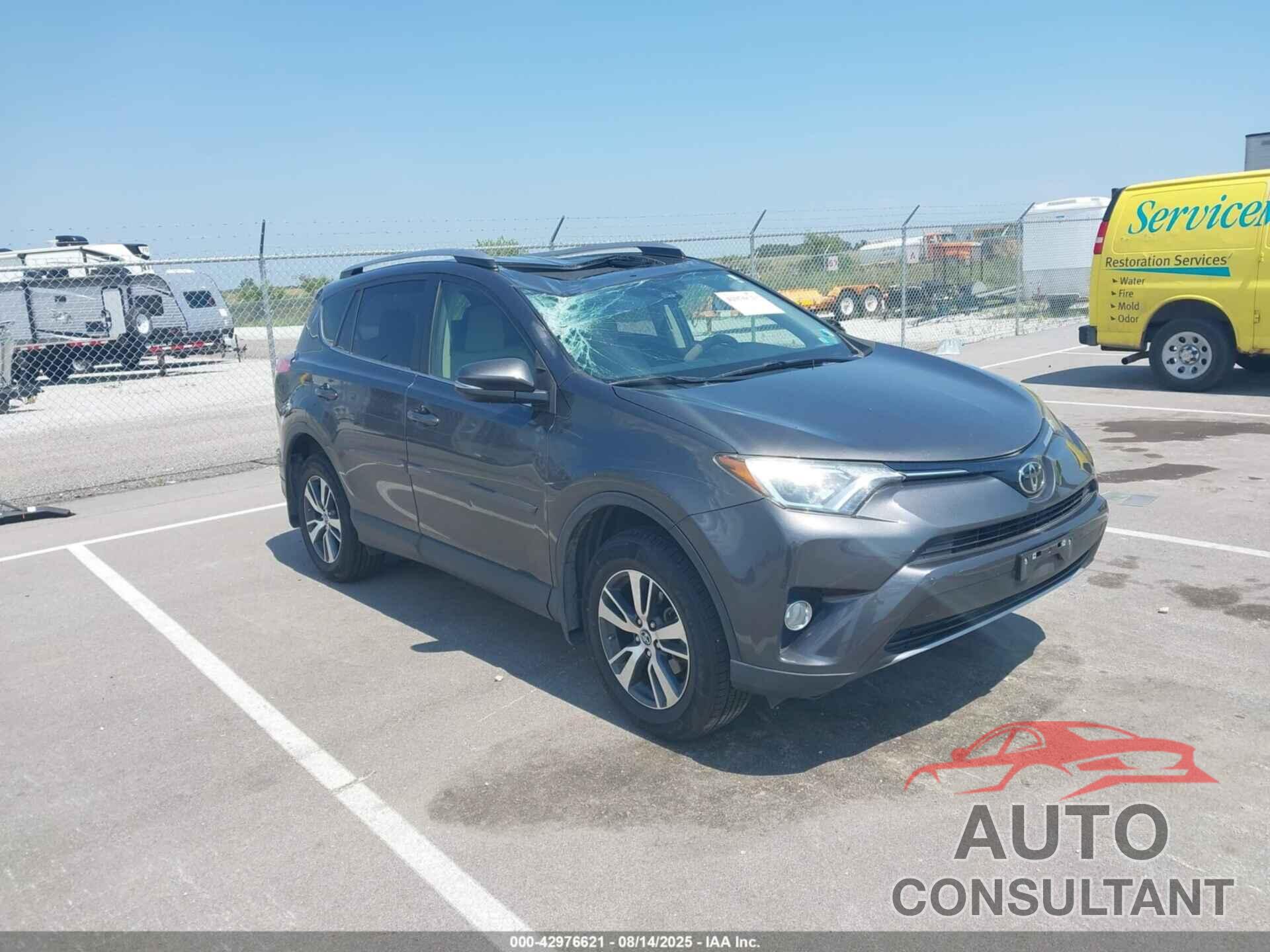 TOYOTA RAV4 2018 - JTMRFREV4JJ257429