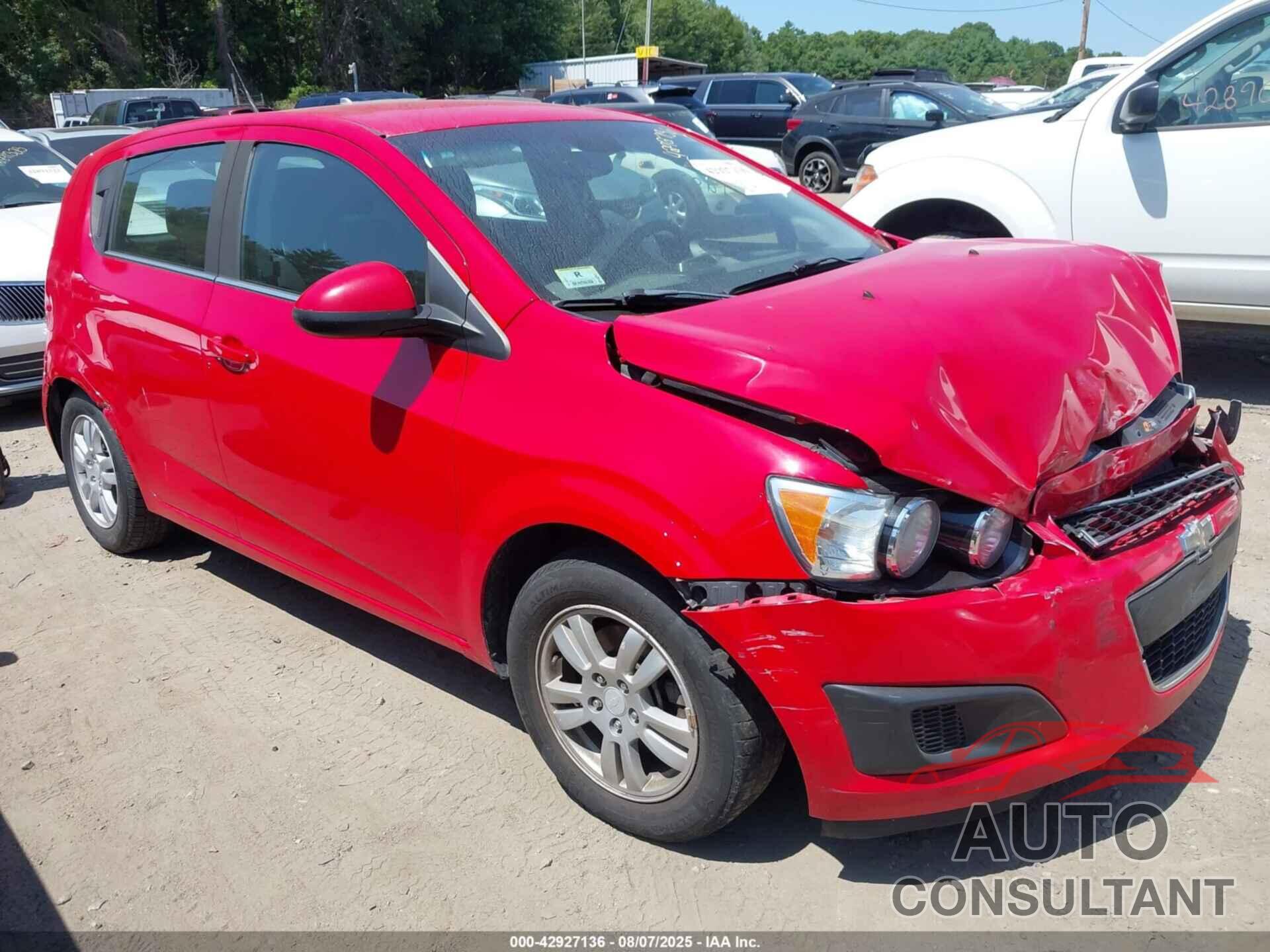 CHEVROLET SONIC 2013 - 1G1JC6SG8D4206926