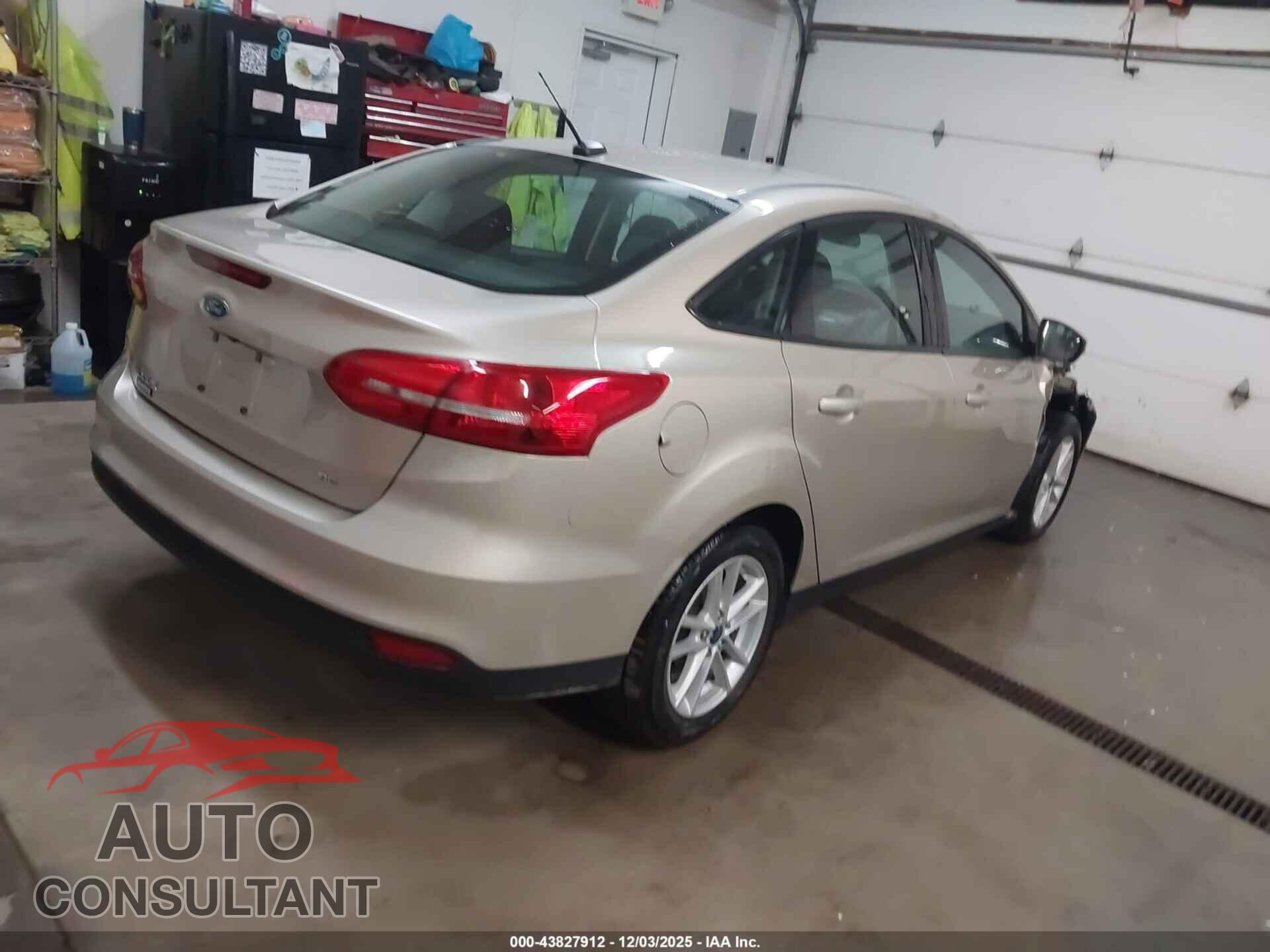 FORD FOCUS 2017 - 1FADP3F23HL323711
