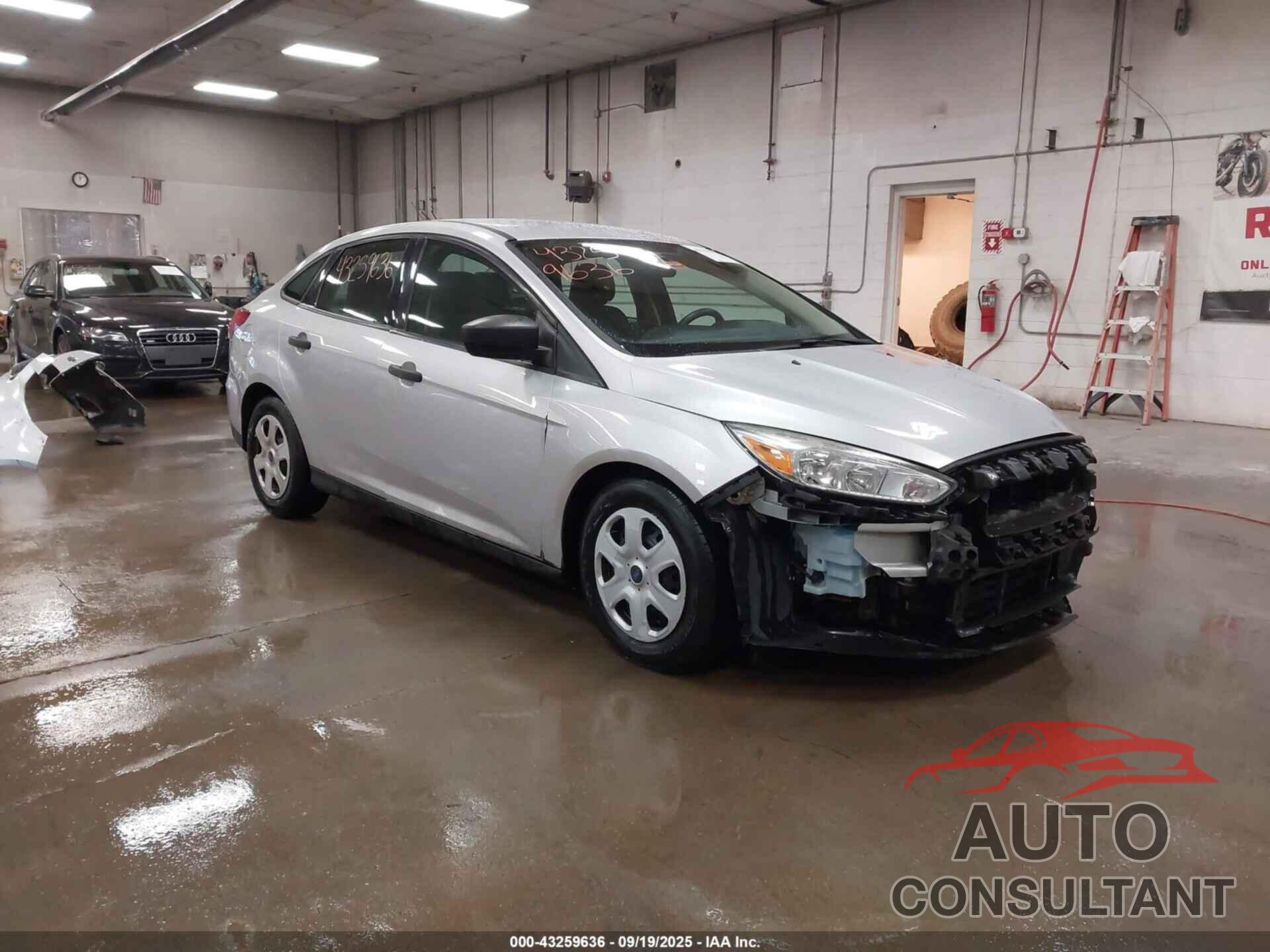 FORD FOCUS 2017 - 1FADP3E21HL212186