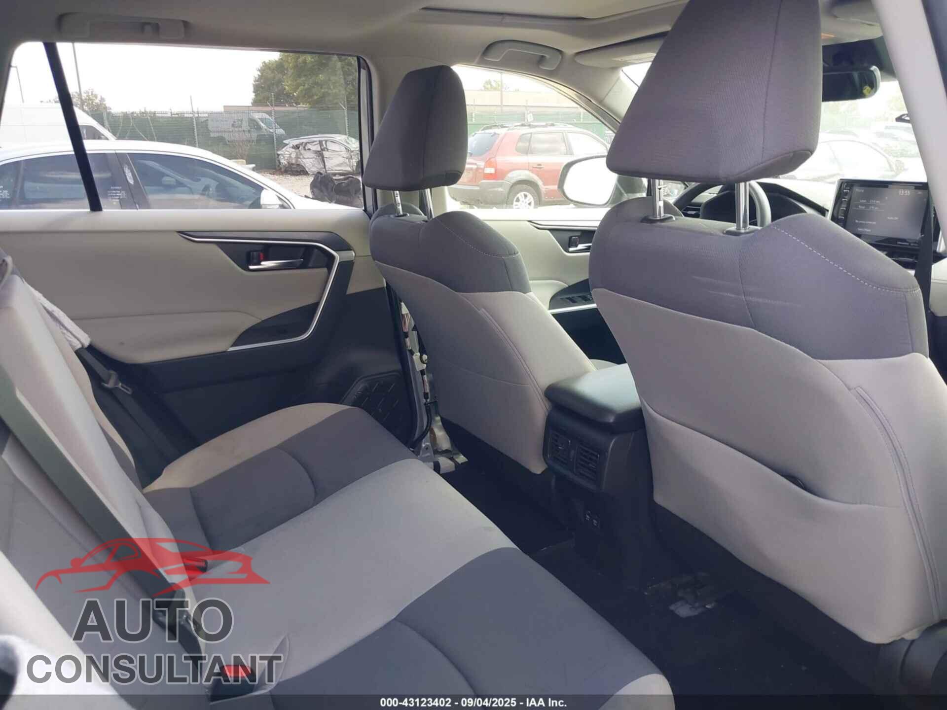 TOYOTA RAV4 2019 - JTMP1RFV1KD005111
