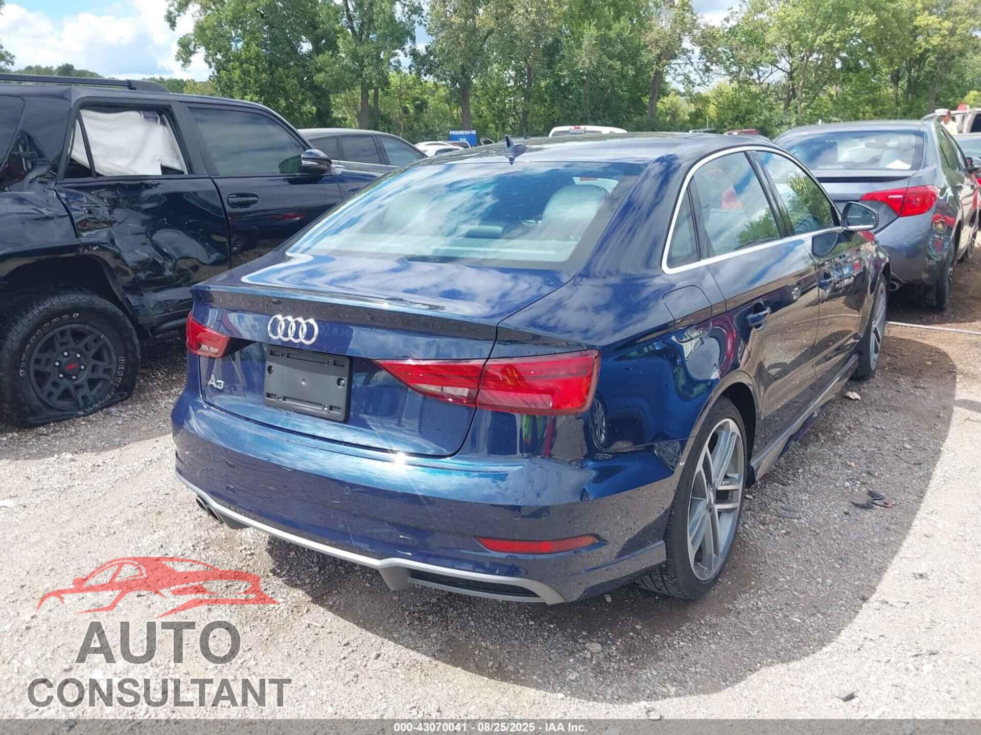 AUDI A3 2017 - WAUGUGFF7H1035676