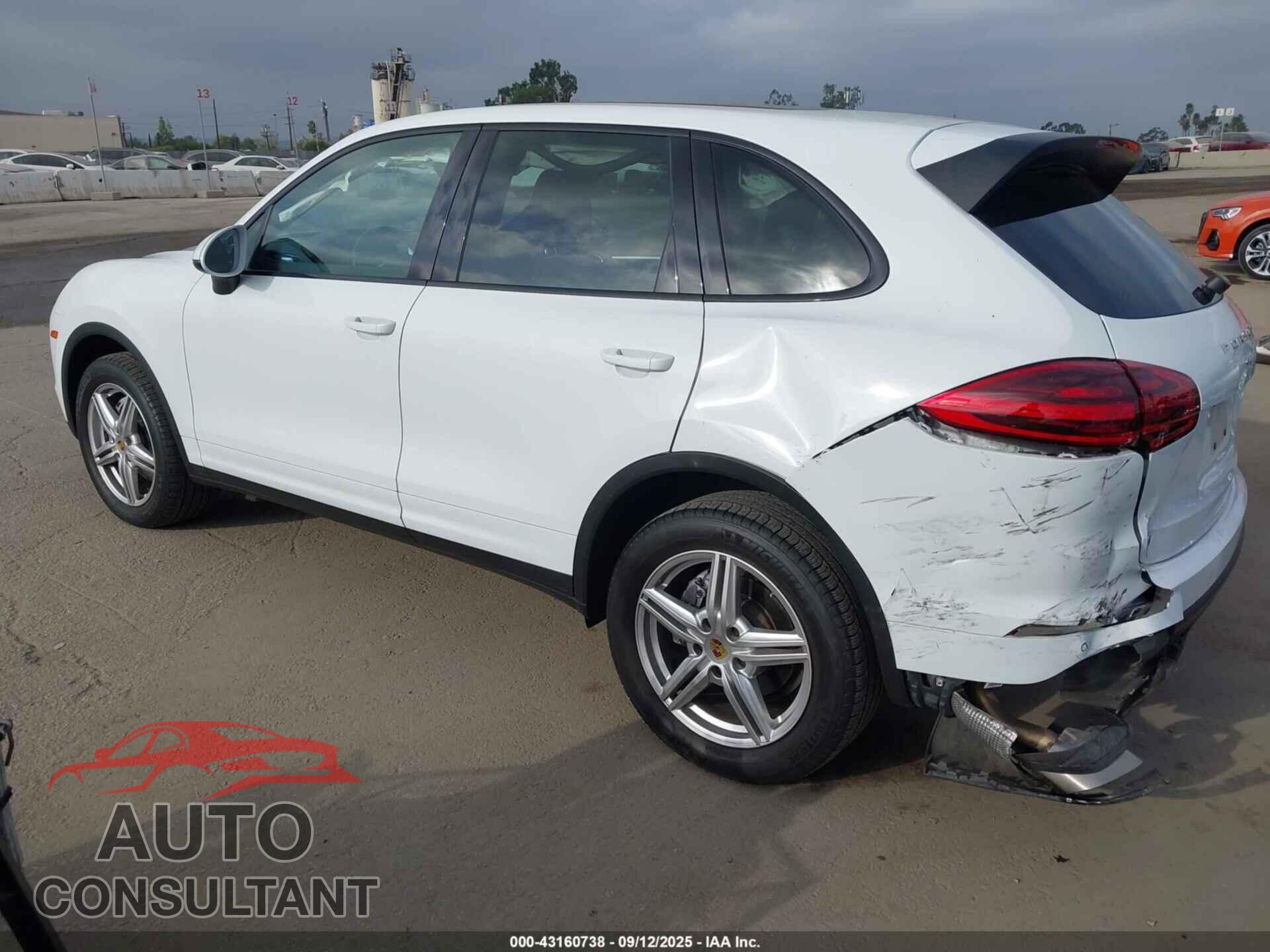 PORSCHE CAYENNE 2016 - WP1AA2A21GLA11027