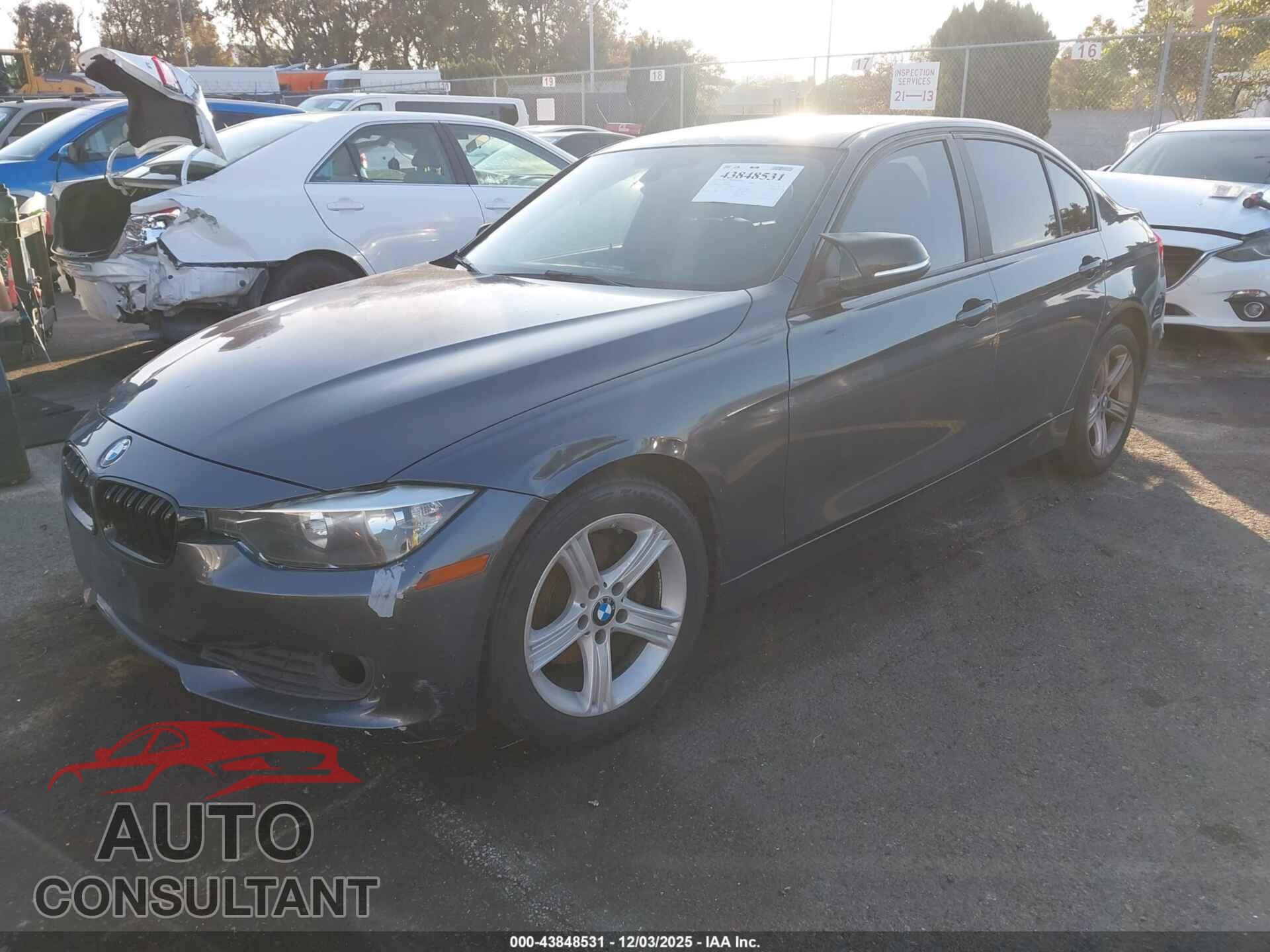 BMW 320I 2013 - WBA3B1C55DF462073