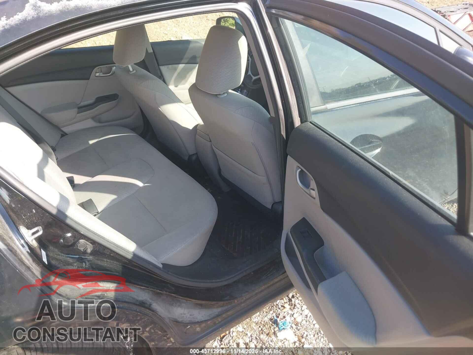 HONDA CIVIC 2013 - 2HGFB2F58DH517066