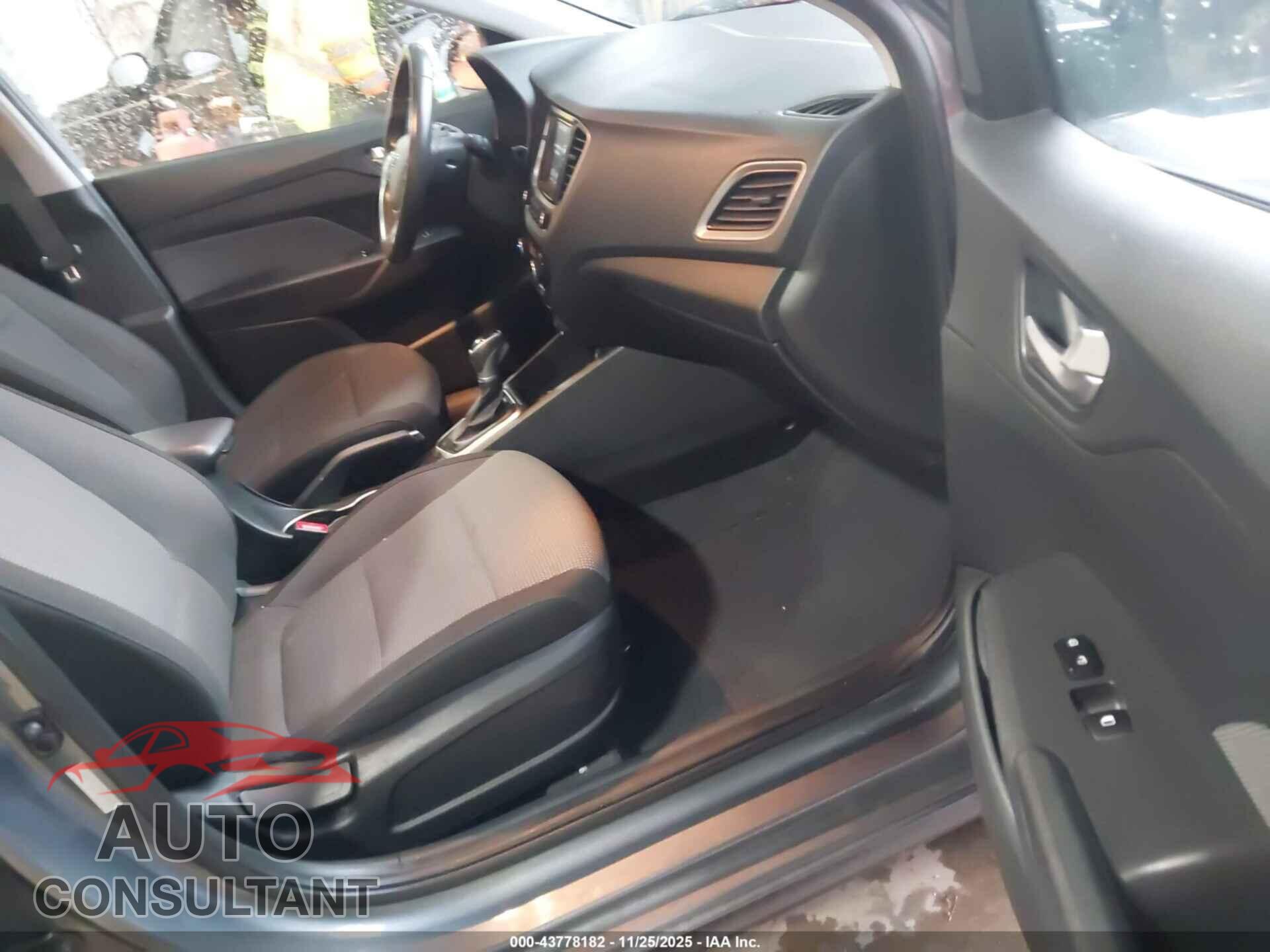 HYUNDAI ACCENT 2019 - 3KPC34A3XKE059362