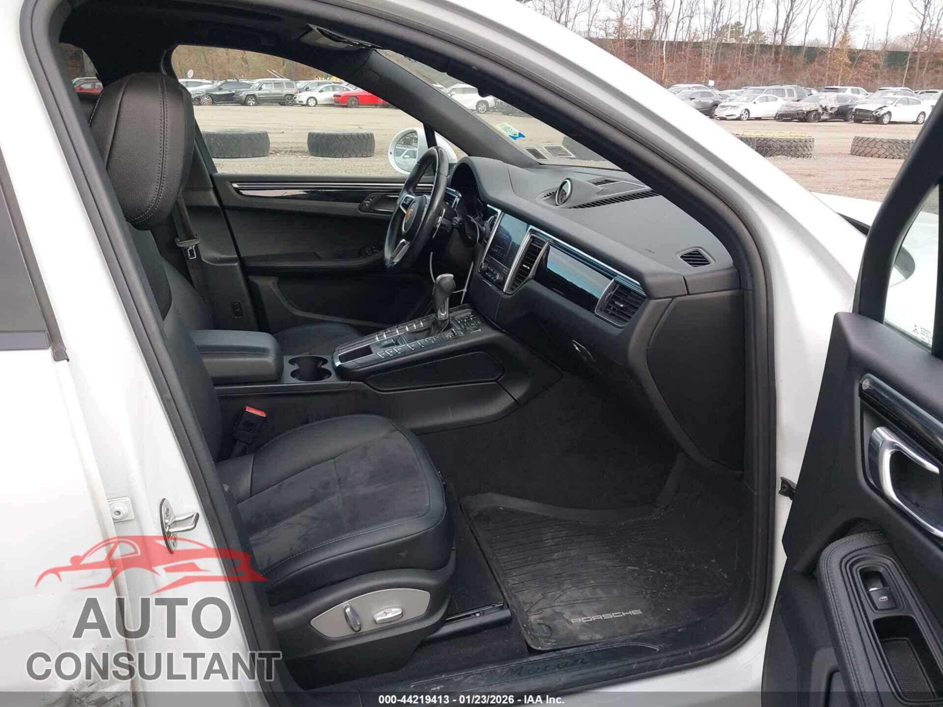 PORSCHE MACAN 2017 - WP1AA2A56HLB83081