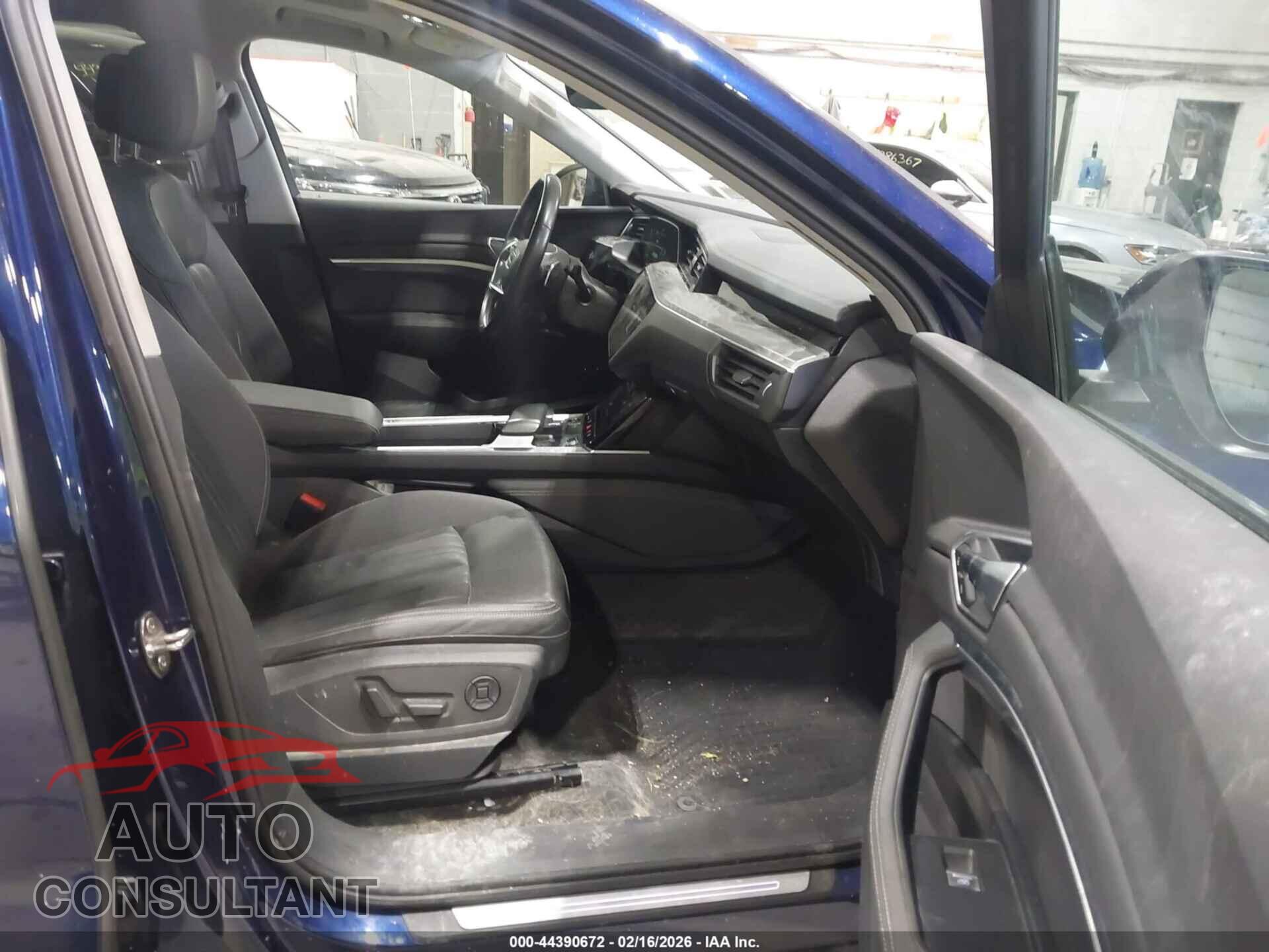 AUDI E-TRON 2021 - WA1LAAGE2MB037816