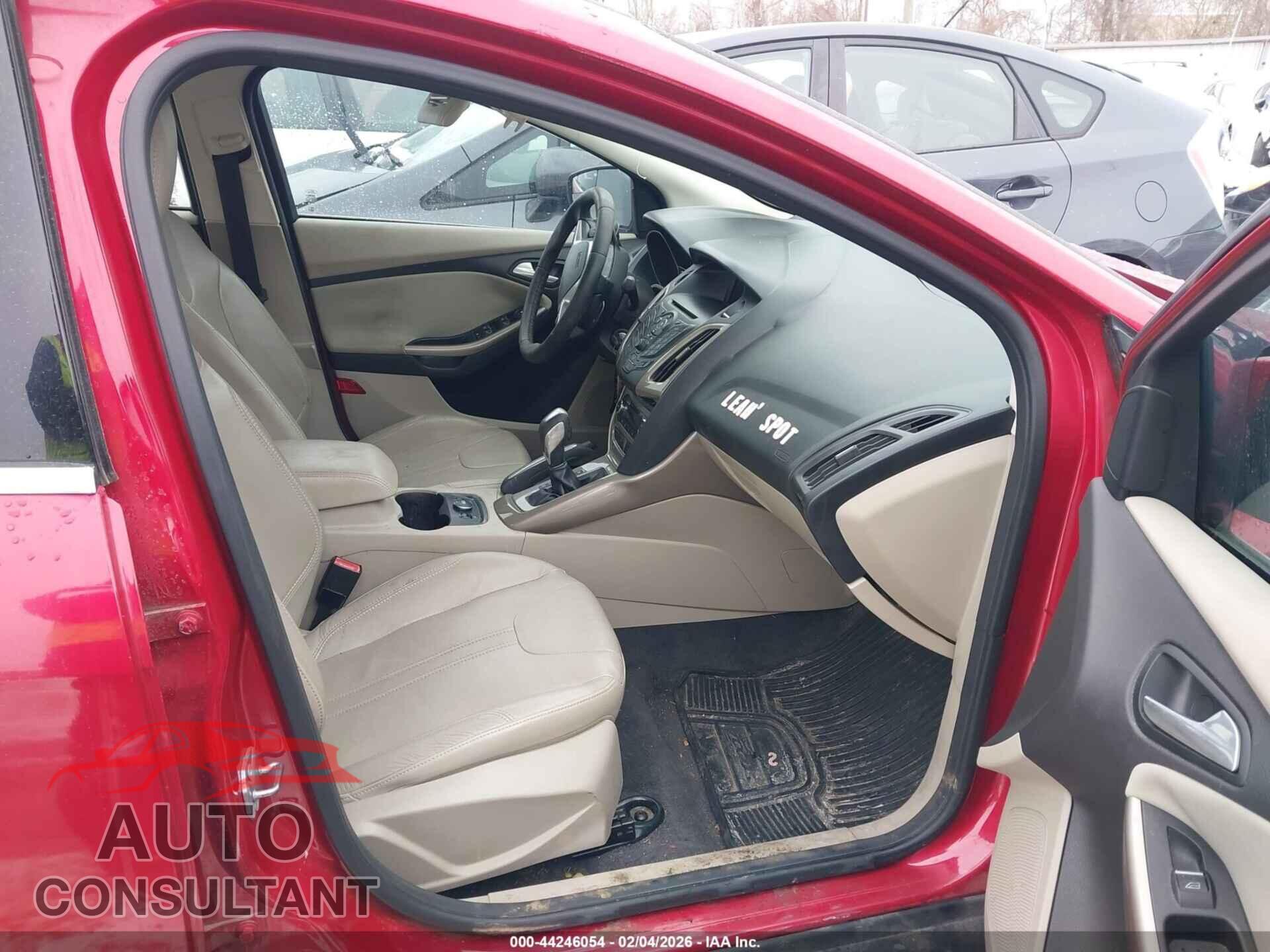 FORD FOCUS 2012 - 1FAHP3H24CL214830