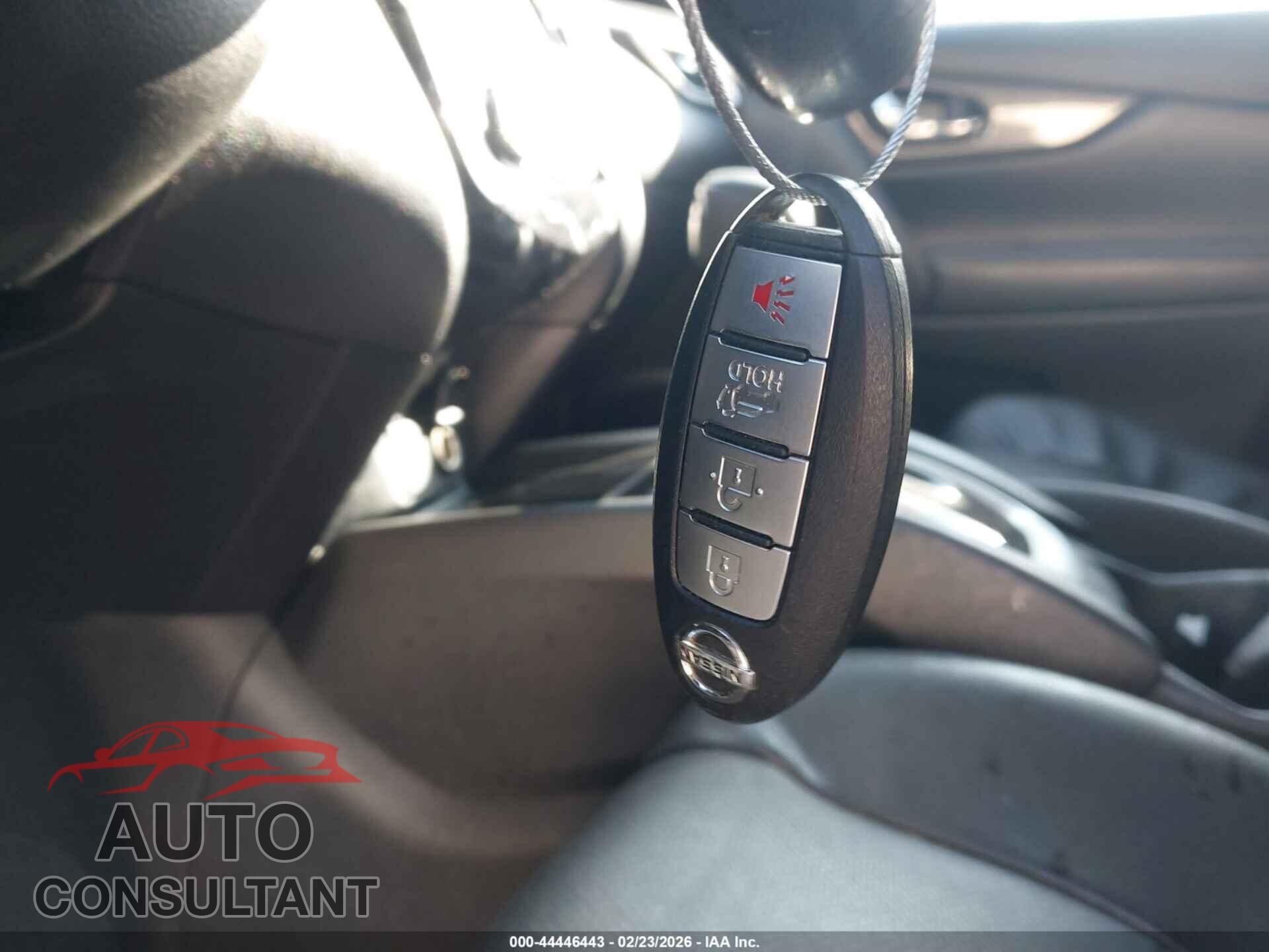 NISSAN ROGUE 2016 - 5N1AT2MV0GC784214
