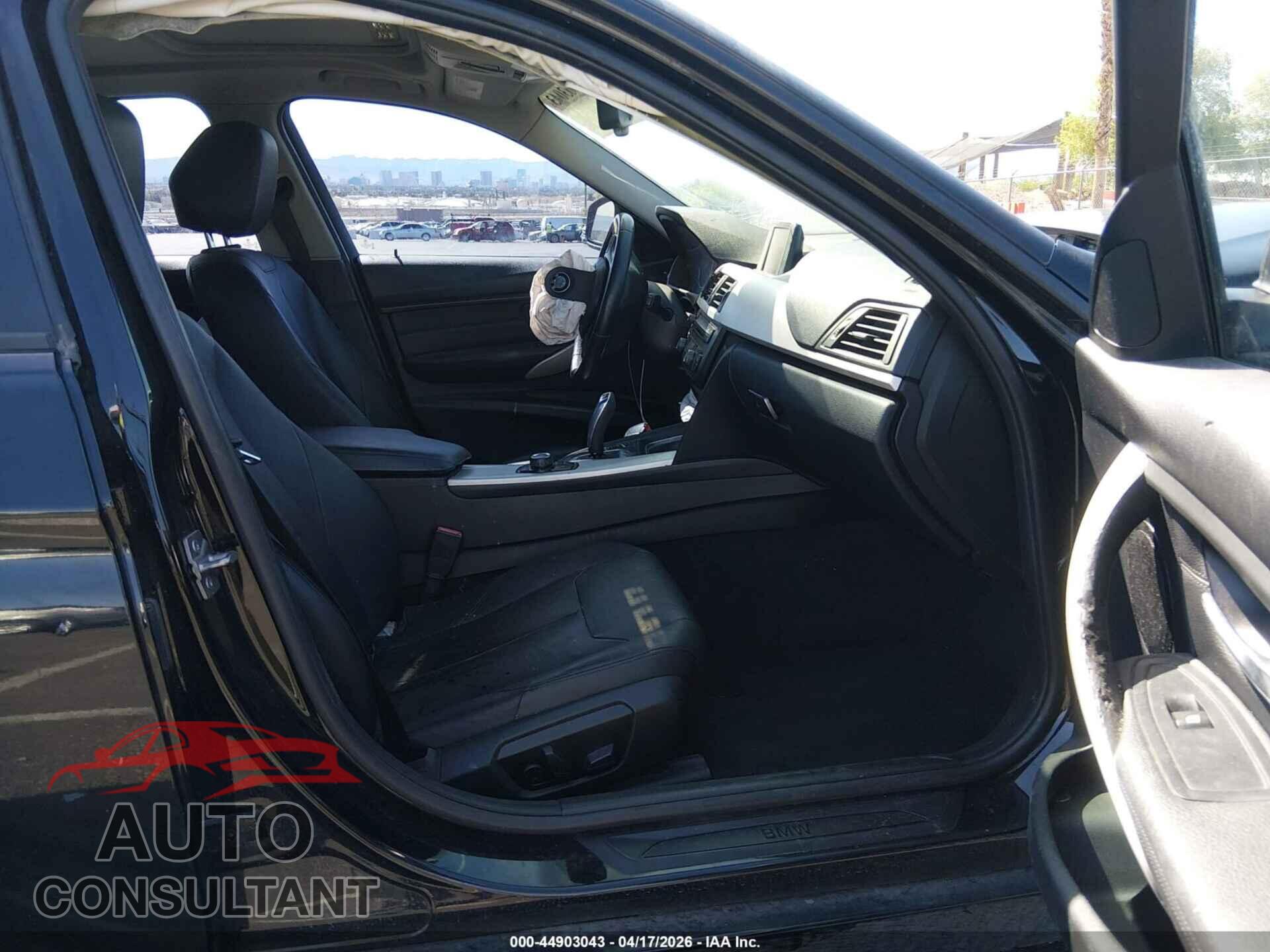 BMW 320I 2013 - WBA3B1C55DK129489