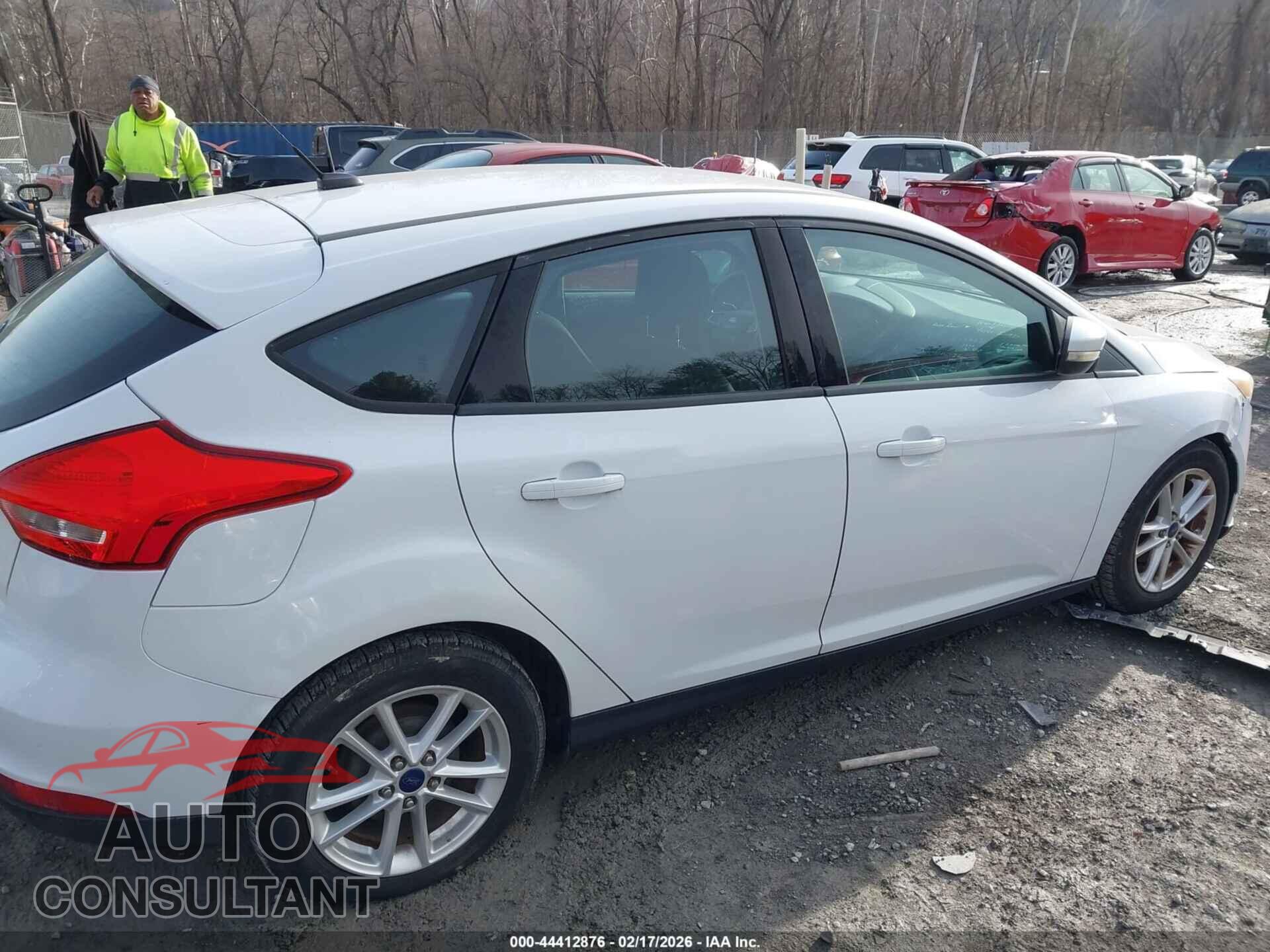 FORD FOCUS 2016 - 1FADP3K24GL320336