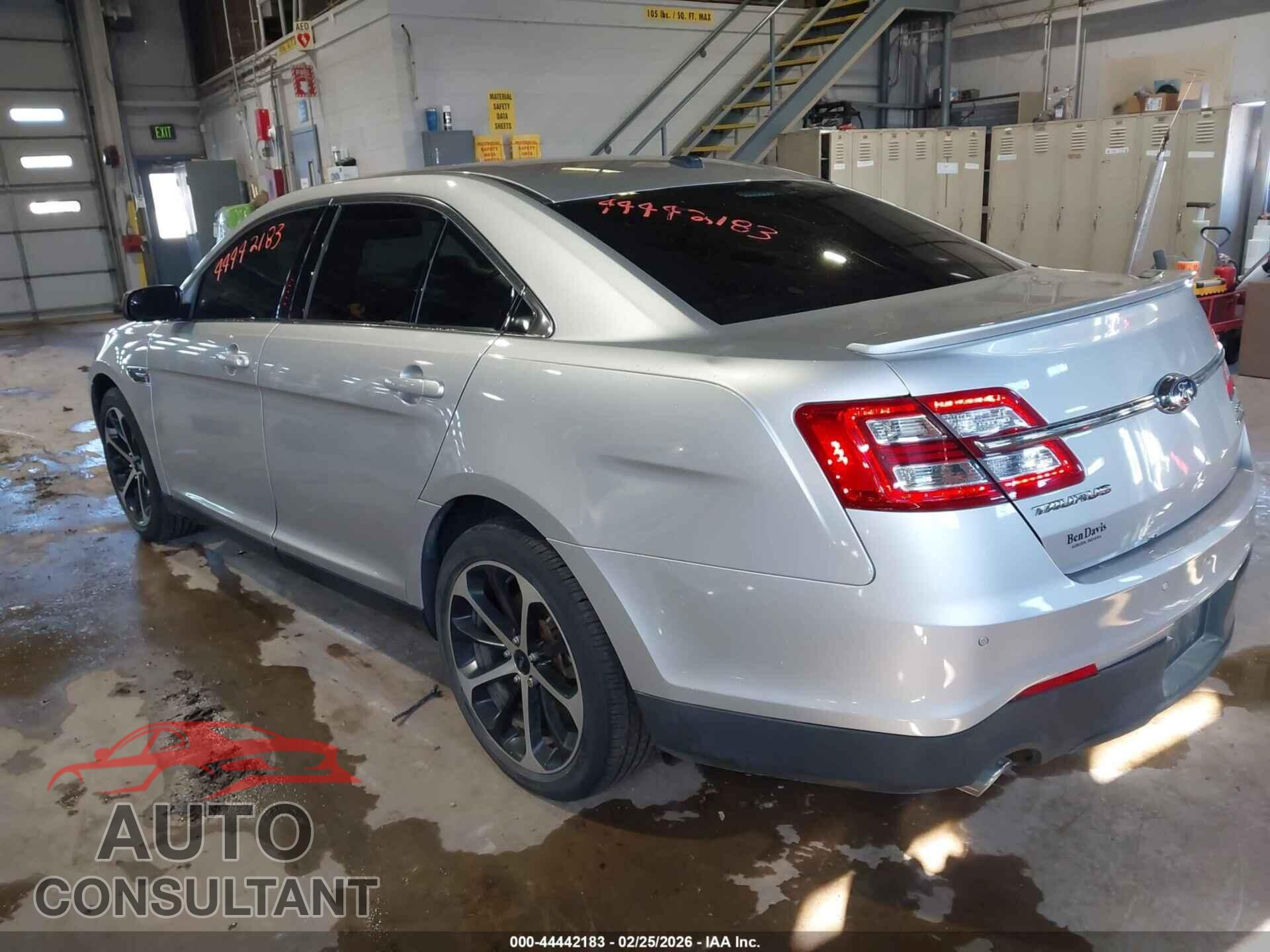 FORD TAURUS 2015 - 1FAHP2E80FG137485