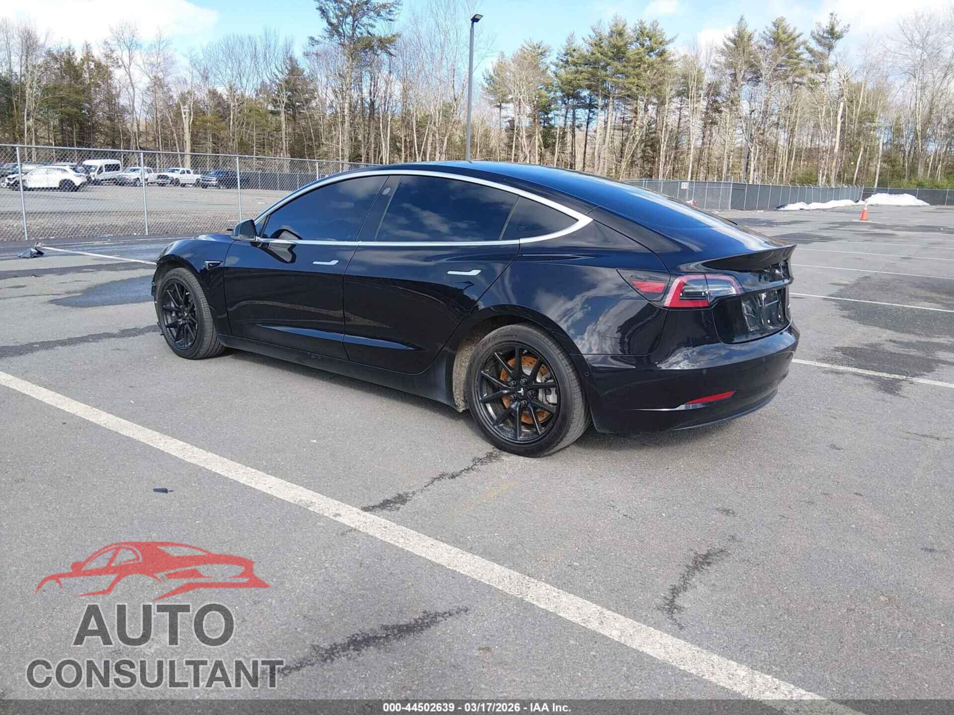 TESLA MODEL 3 2018 - 5YJ3E1EB1JF070494
