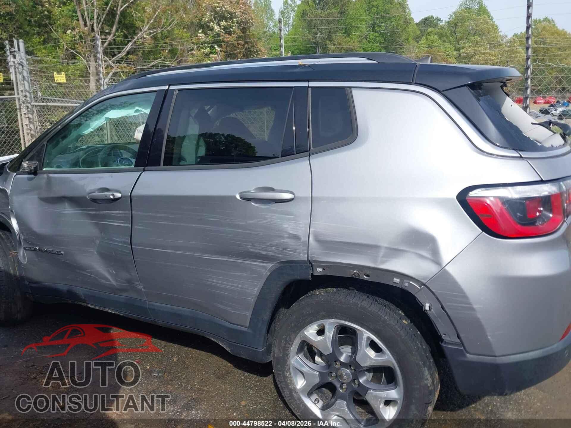 JEEP COMPASS 2018 - 3C4NJDCB7JT116596