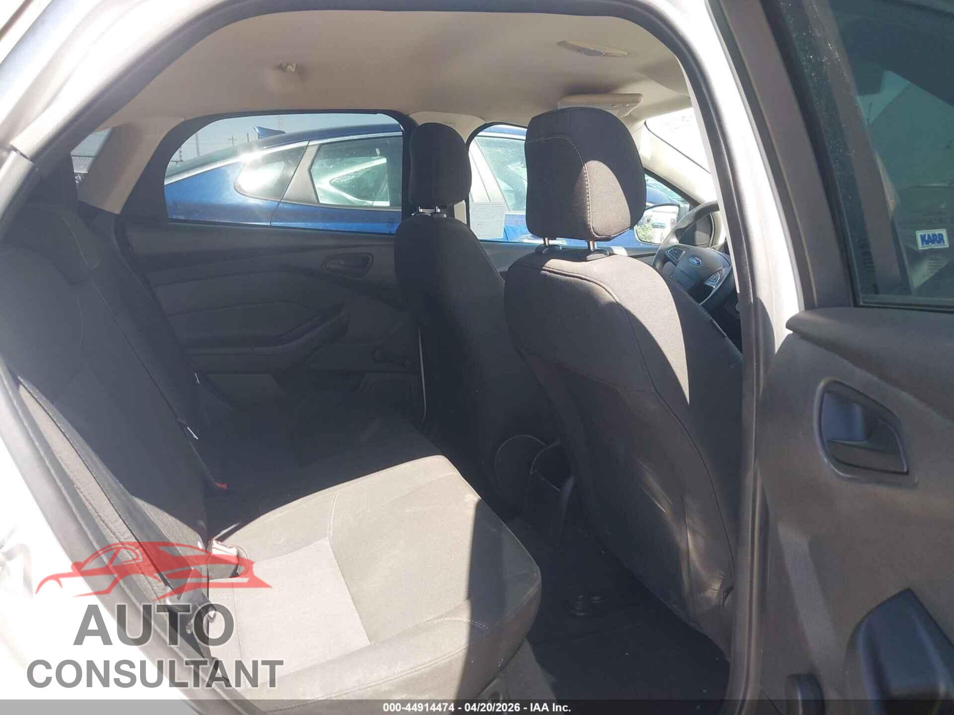 FORD FOCUS 2015 - 1FADP3E24FL314854