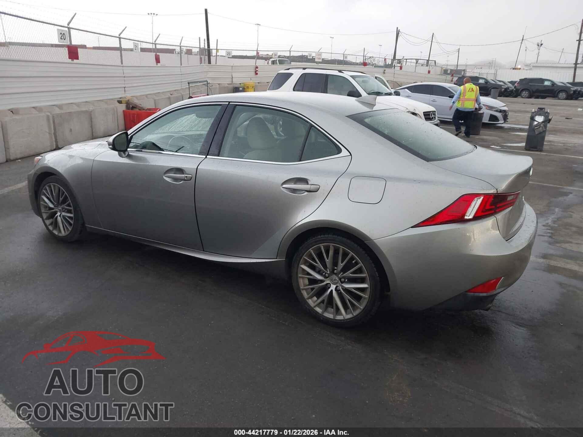 LEXUS IS 250 2015 - JTHBF1D20F5044566