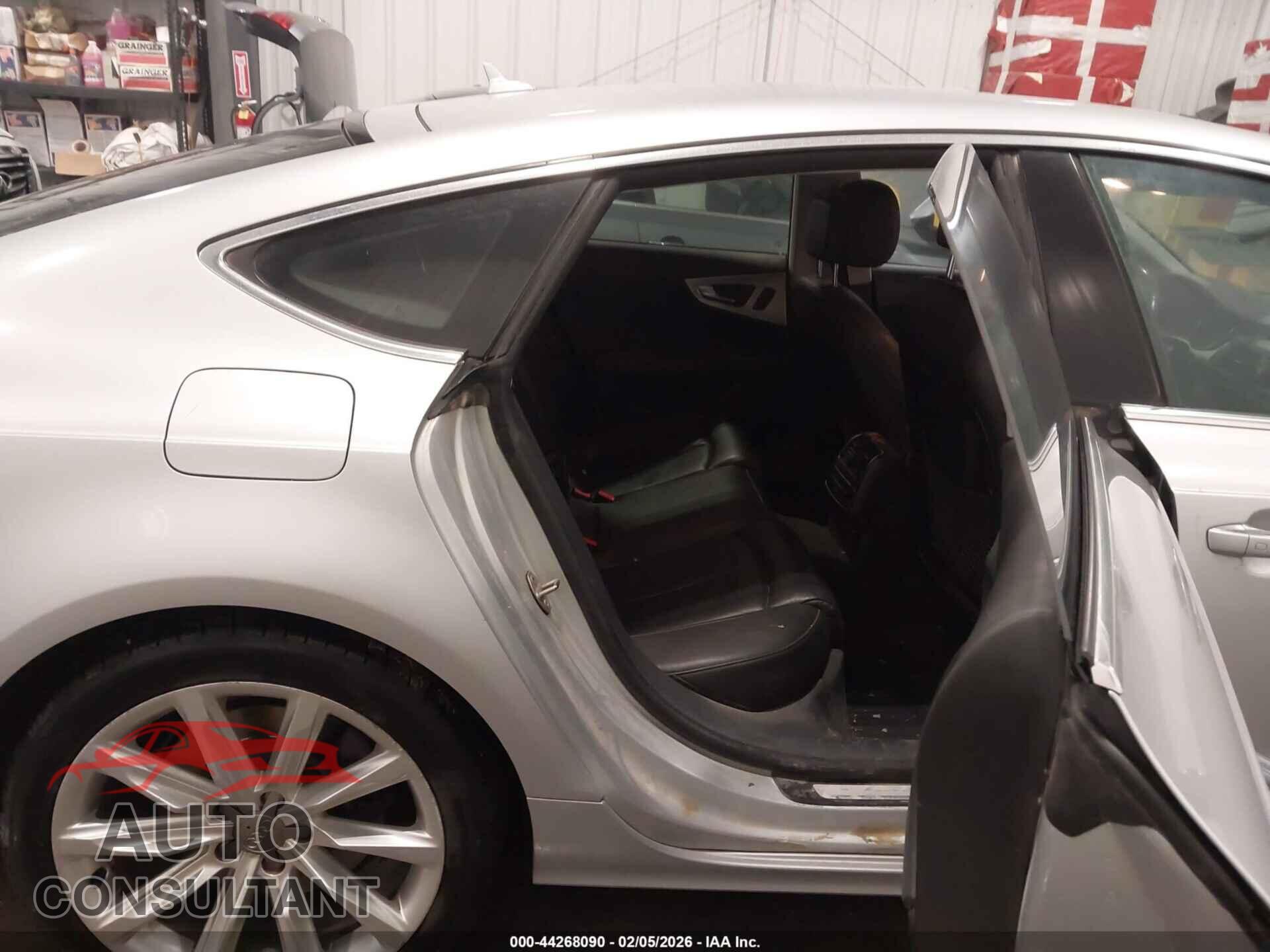 AUDI A7 2013 - WAUYGAFC1DN089010