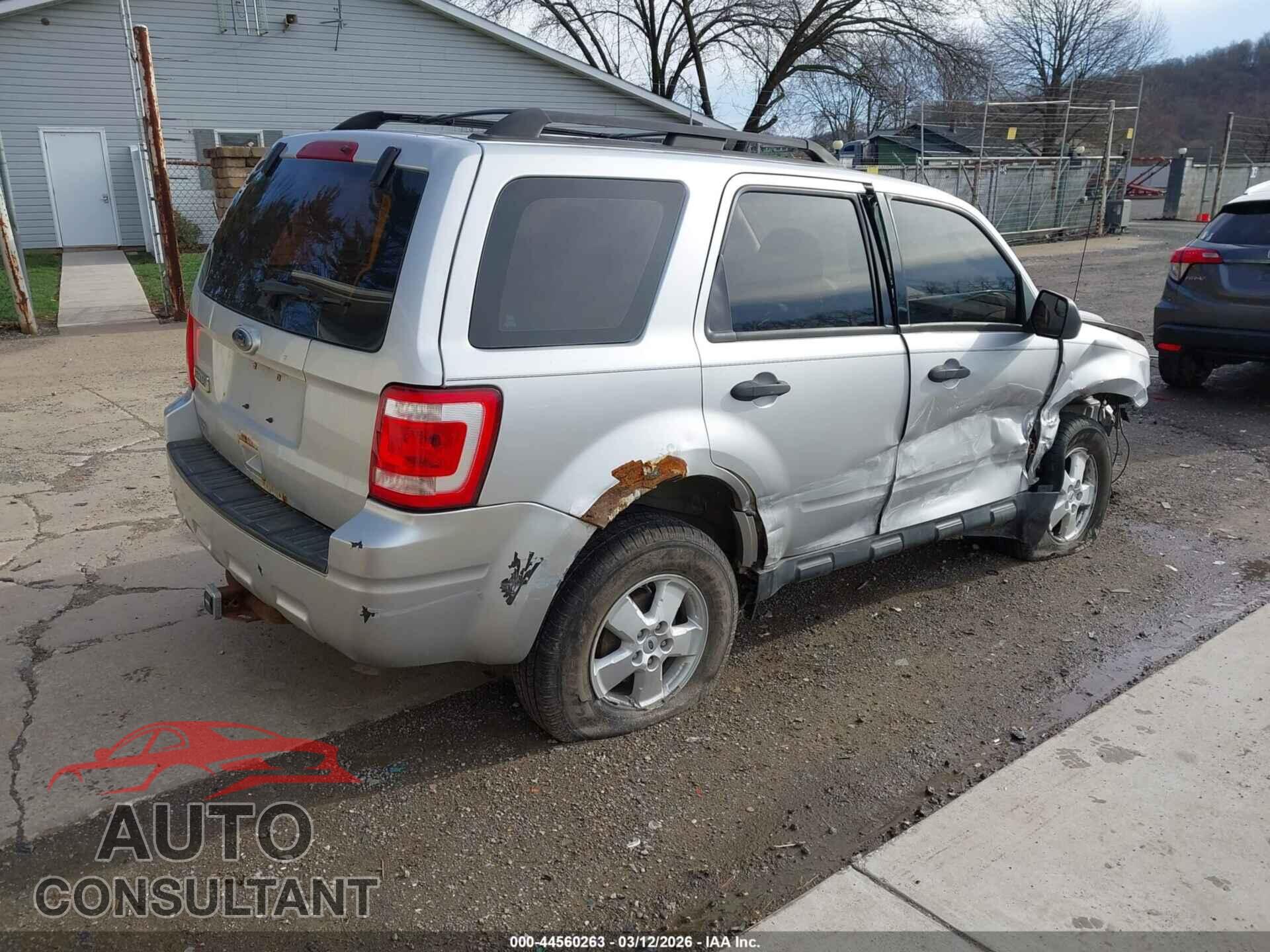 FORD ESCAPE 2010 - 1FMCU9C76AKA61854