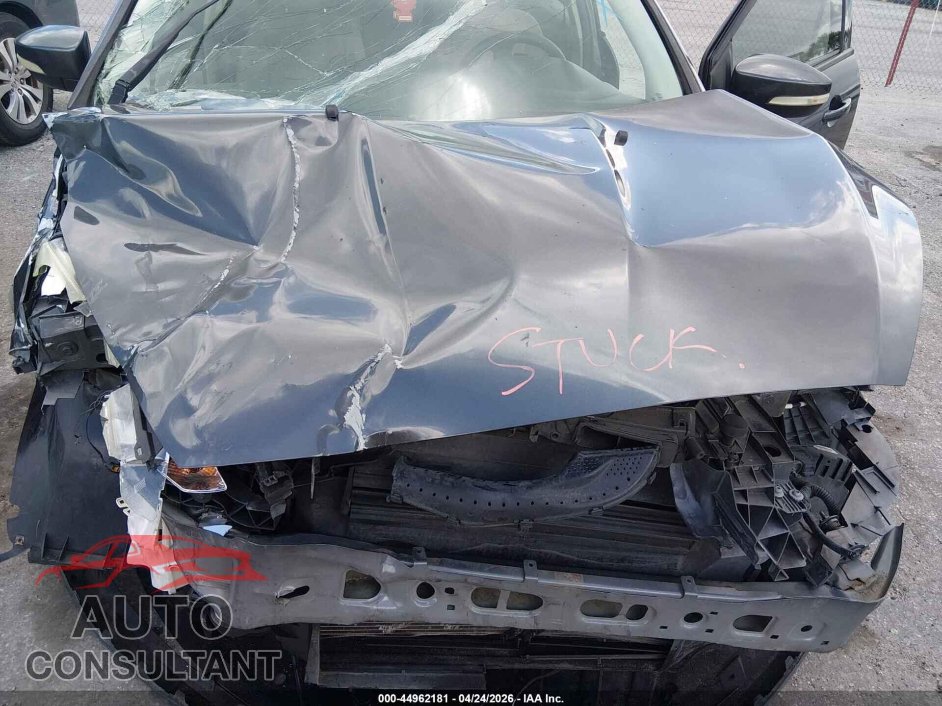 FORD FOCUS 2015 - 1FADP3F26FL290071